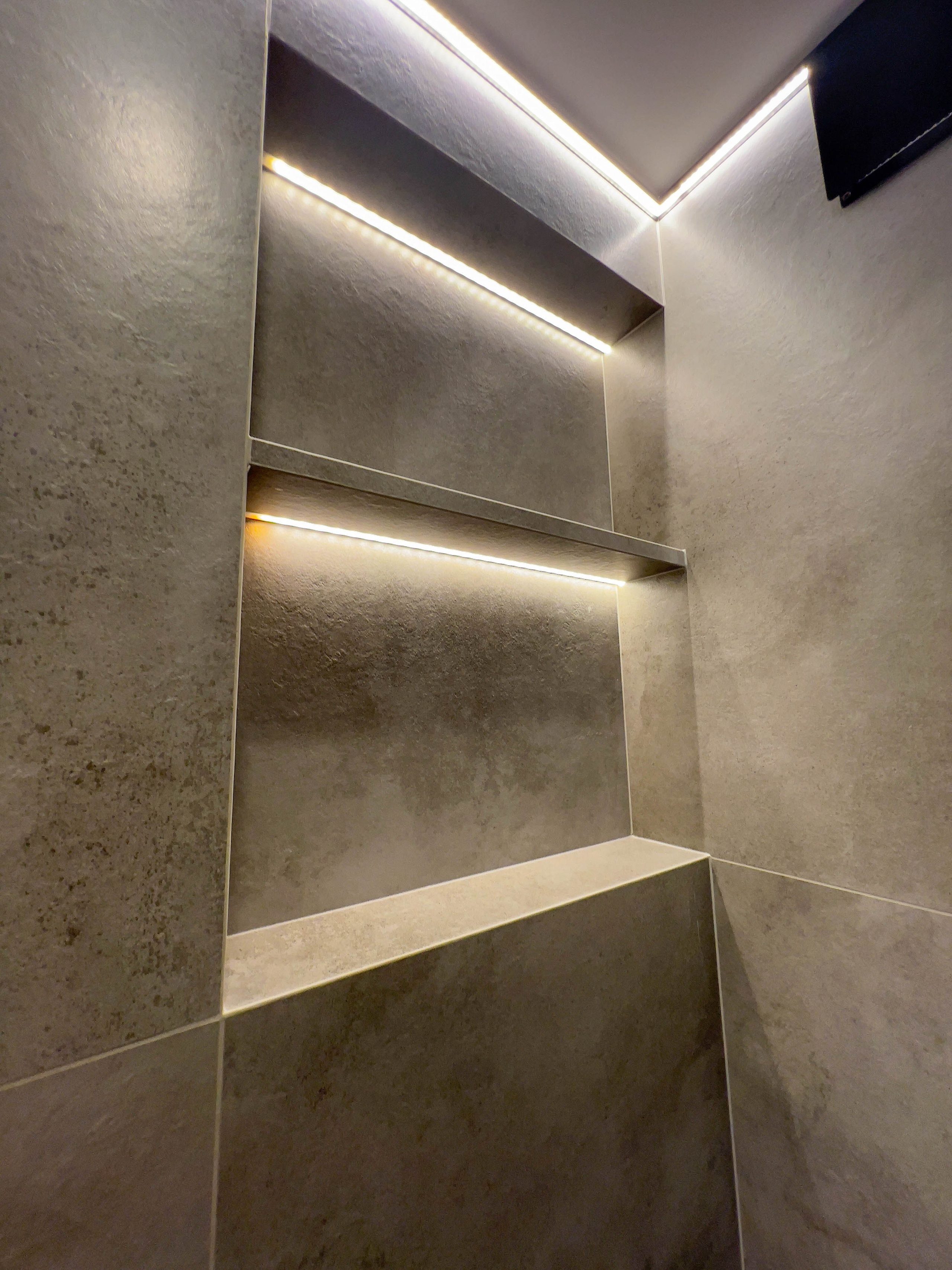 The apartment is on two levels. Fotograf Dmitrii Donets