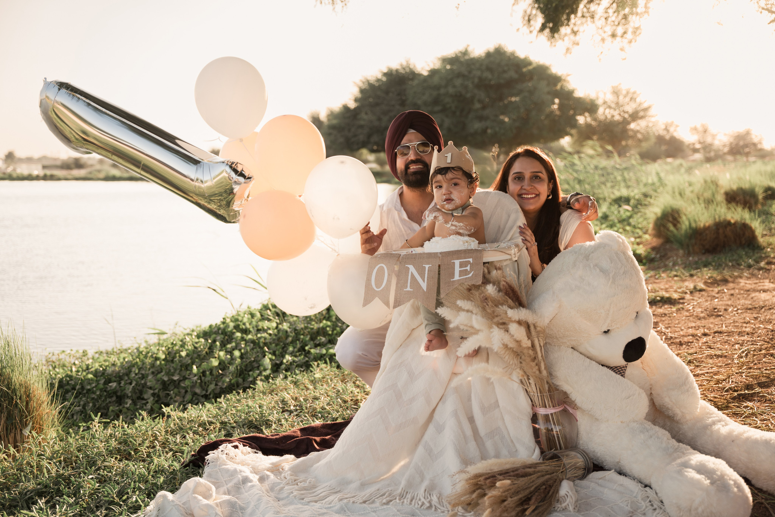 Cake smash. Angela Iakovleva — Family Photographer in Dubai