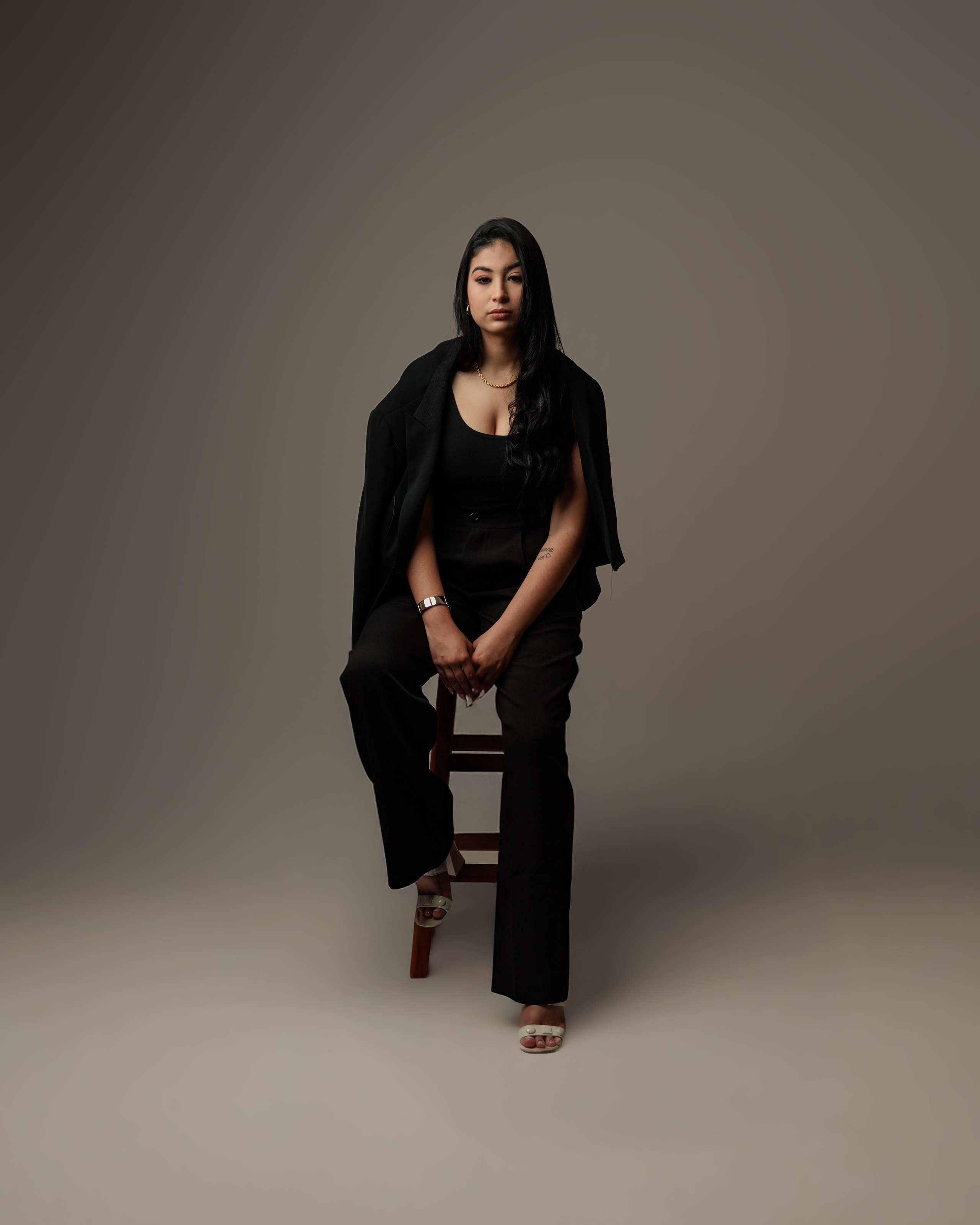 2025 | Micheli — Meio Curso — Estudio. Denis Damasceno | Fotografia