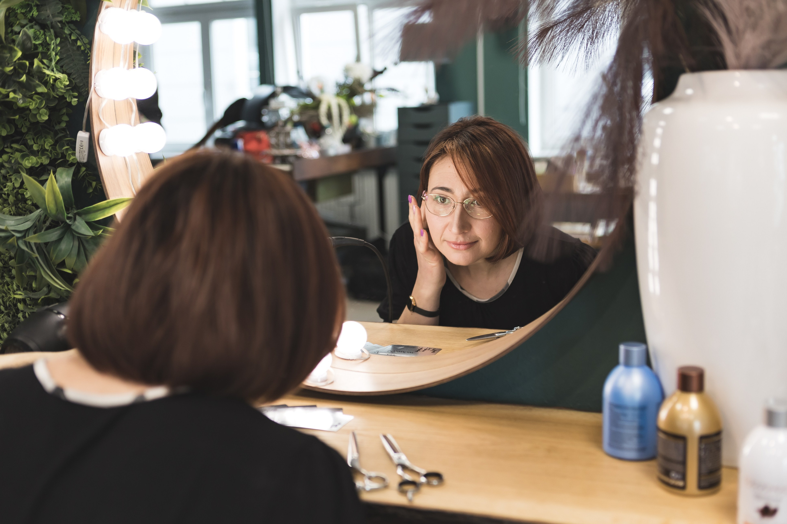 Haare und Nägel. www.bonbon-studio.de. Adelya Tomin
