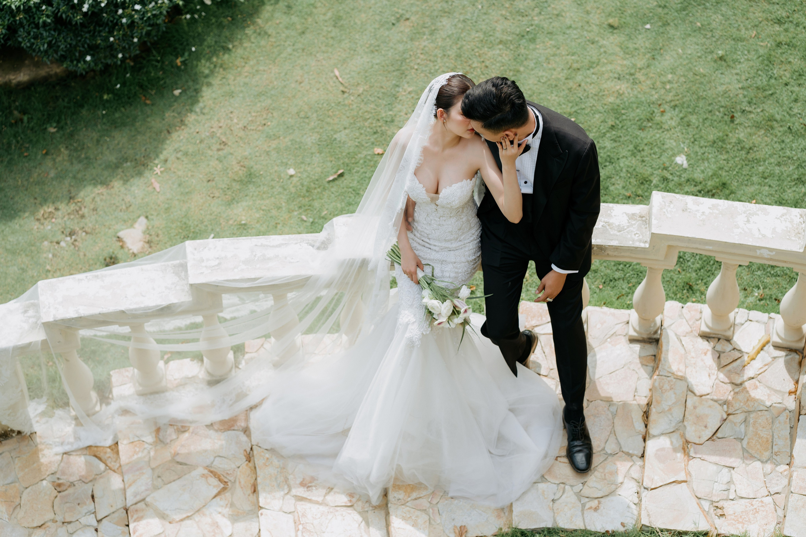 THU & NHU / An garden. Saigon Wedding Present | Art Beyond Moments