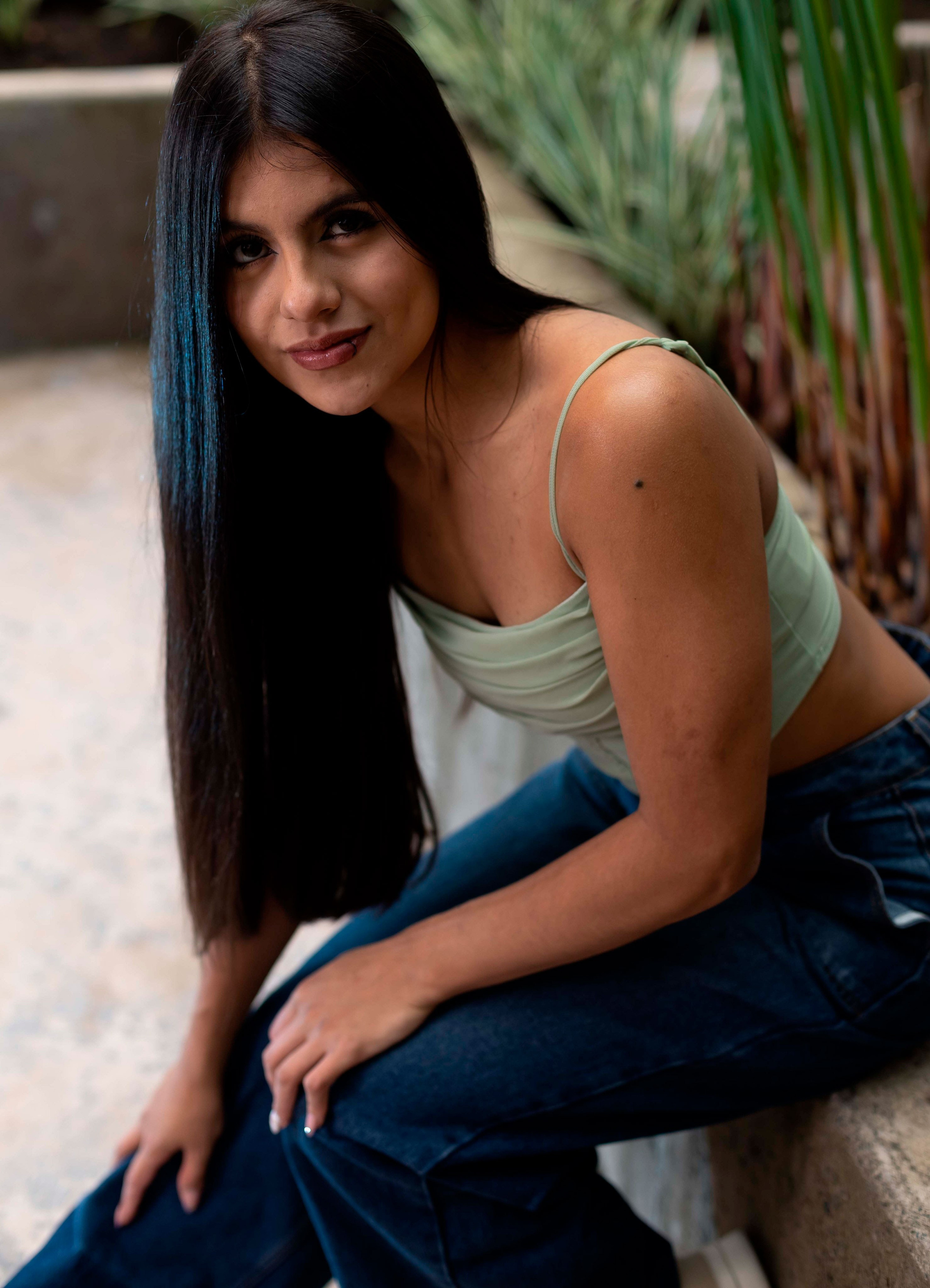 Fotógrafo de retratos fotógrafo de estilo de vida fotografía de locación fotografía de estudio sesión de fotos marca personal. Fotografía profesional para su evento en Caldas por SERFOTOGRAFÍA