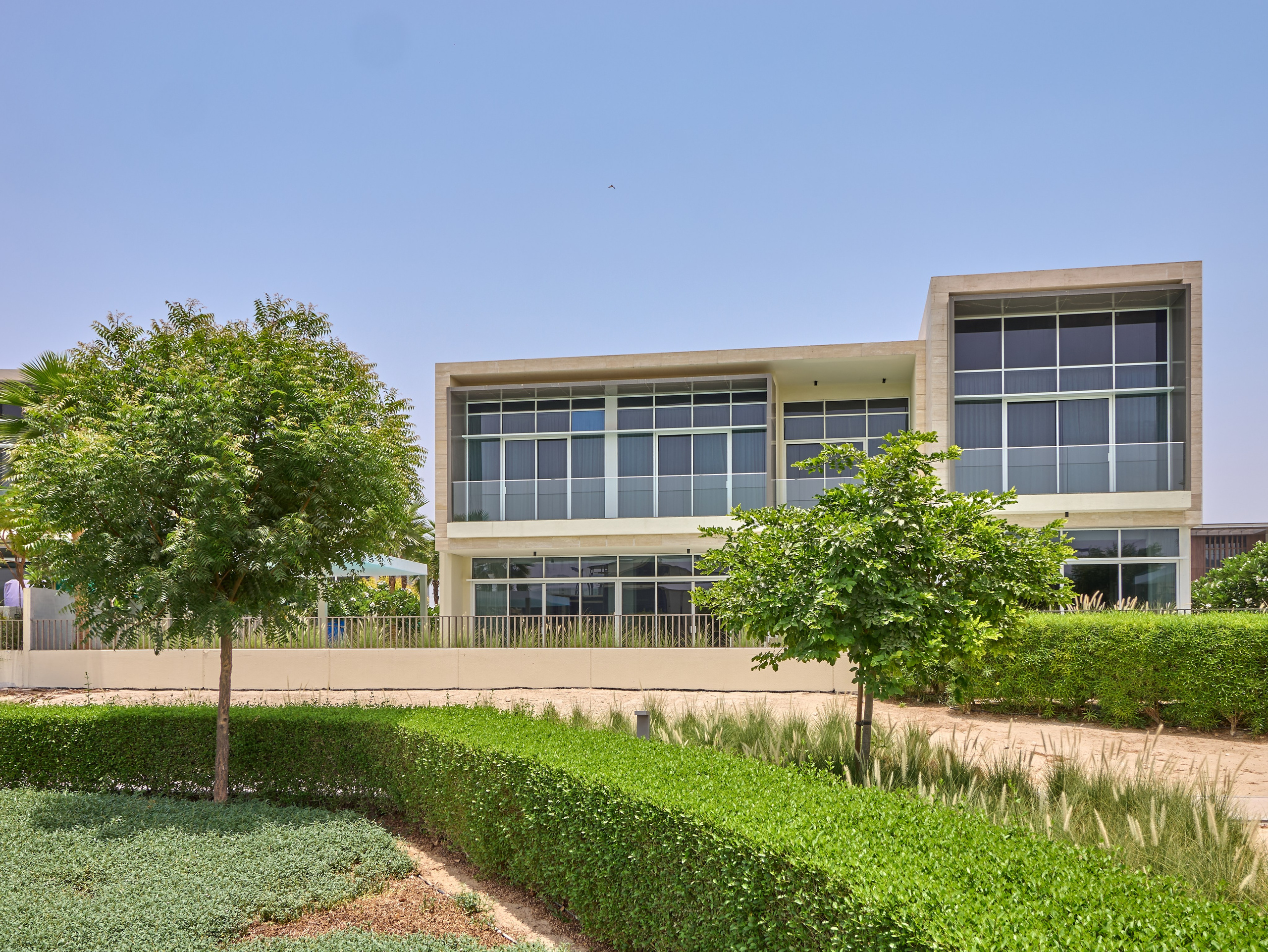 Real Estate Photography in Dubai — Interior & Villa Photos for Bayut, Airbnb, Property Finder. Hotel Photographer in Dubai — Interiors & Commercial by Oleg Novikov