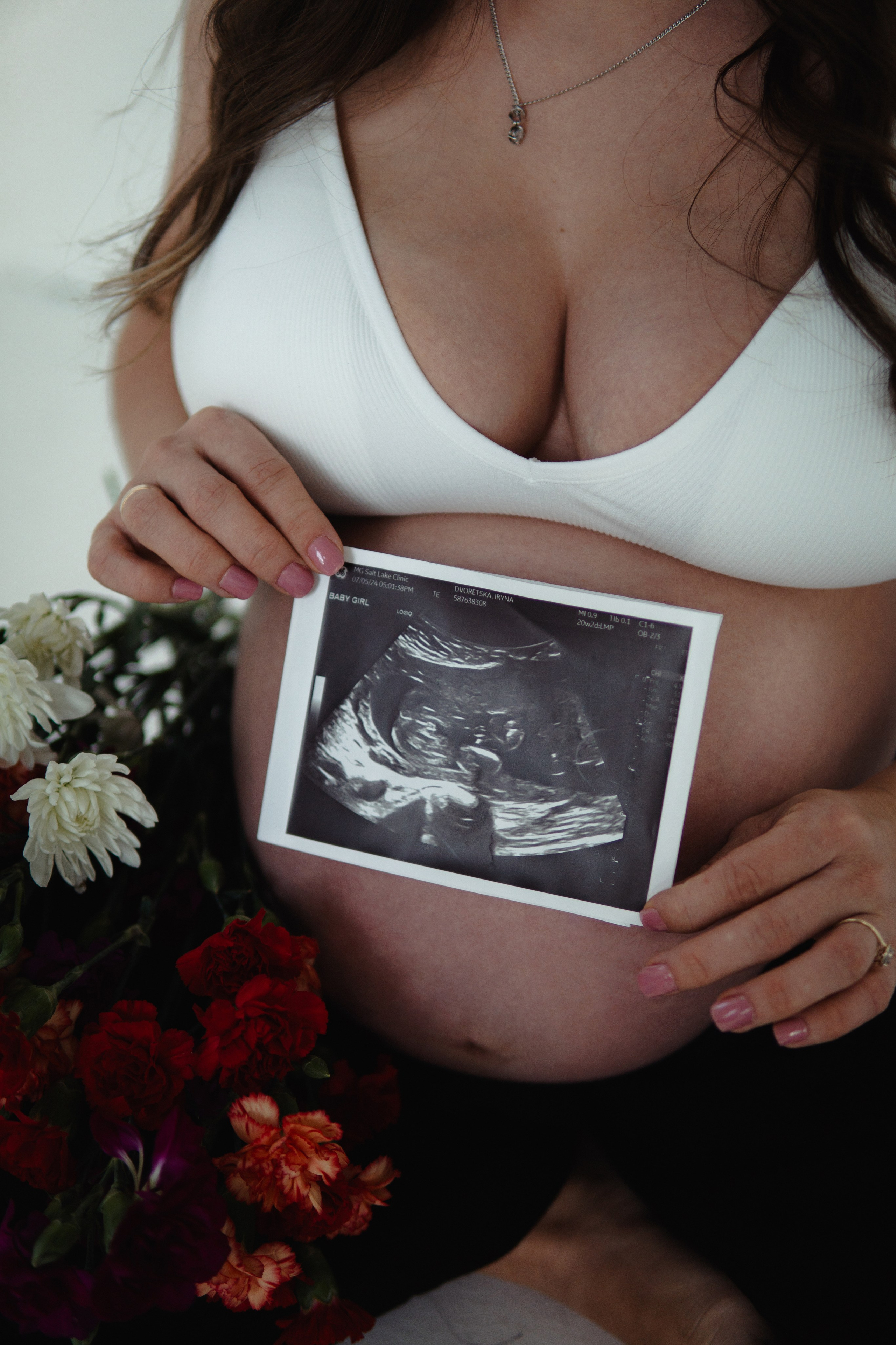 Irina maternity. Photographer in Washington Sophia D