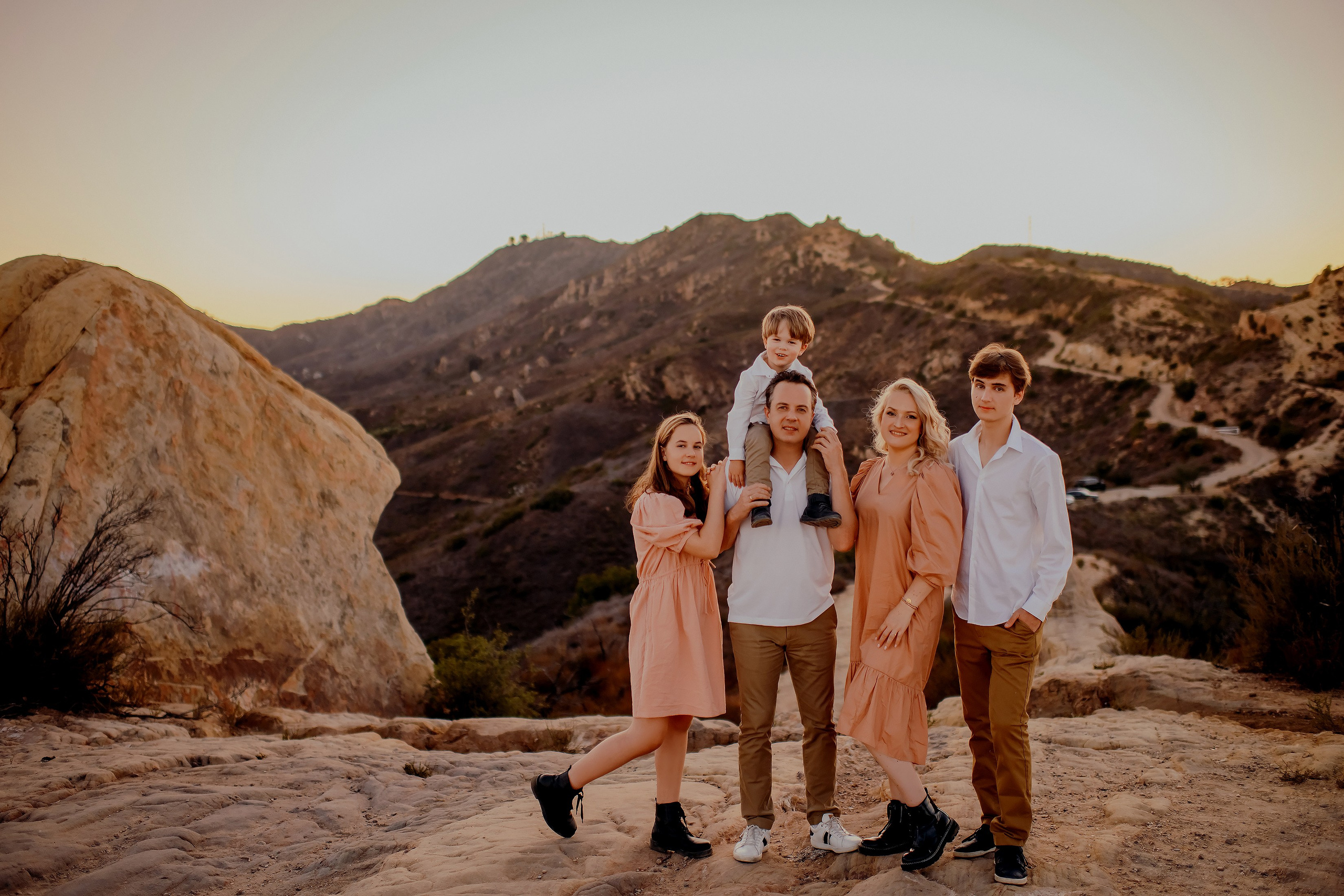 Family photo shoot. Photographer. Wedding, maternity and family photographer in Charlotte Tasha Minn