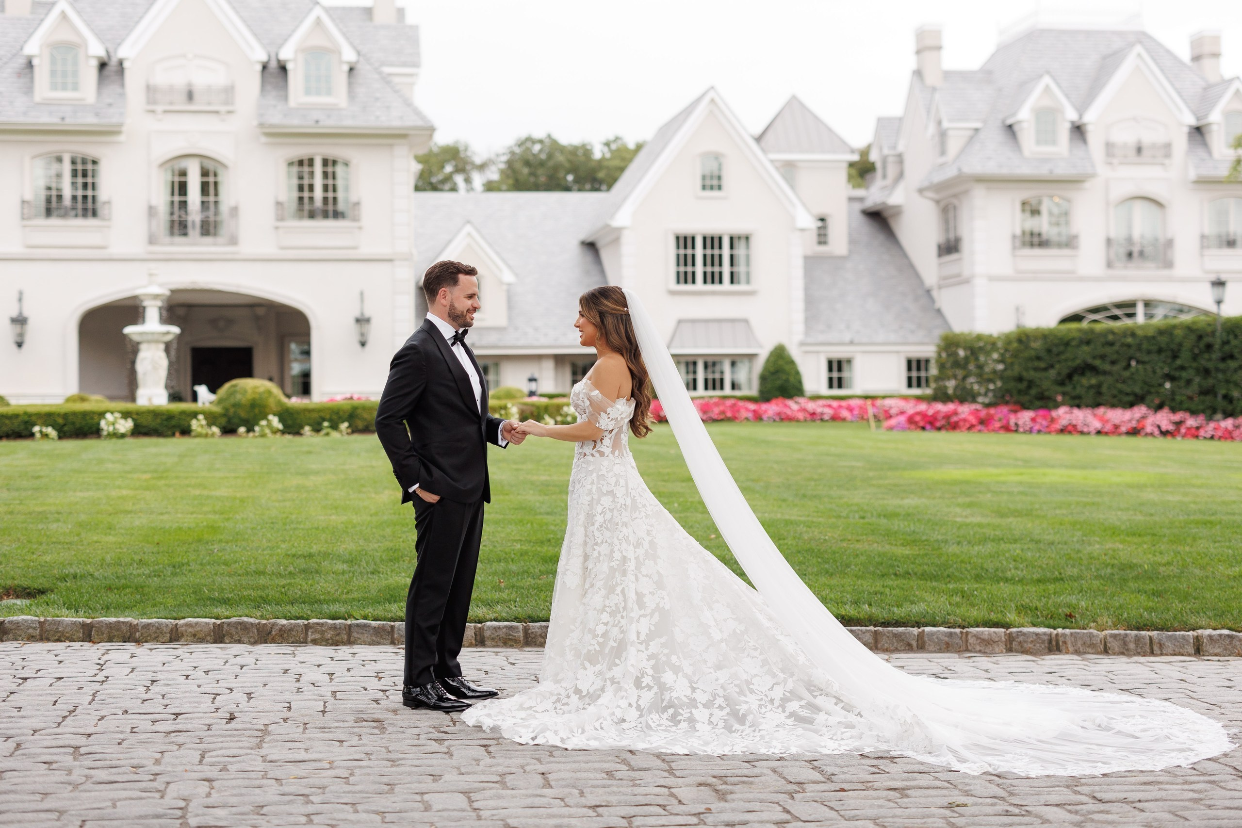 Arianeh & Michael, Park Chateau. Wedding Photo & Video