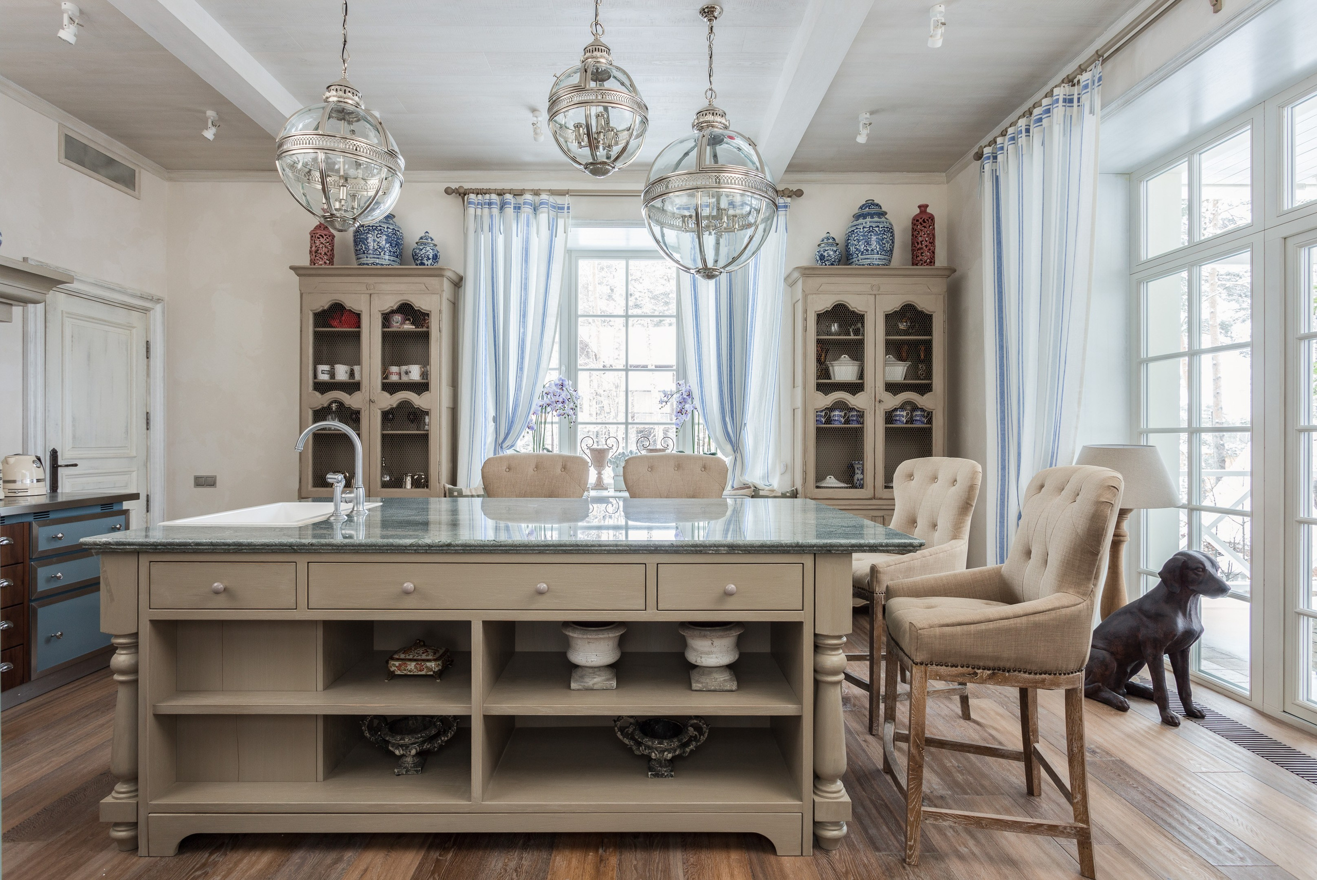 Provence style kitchen interior - photographer Andrey Dunin