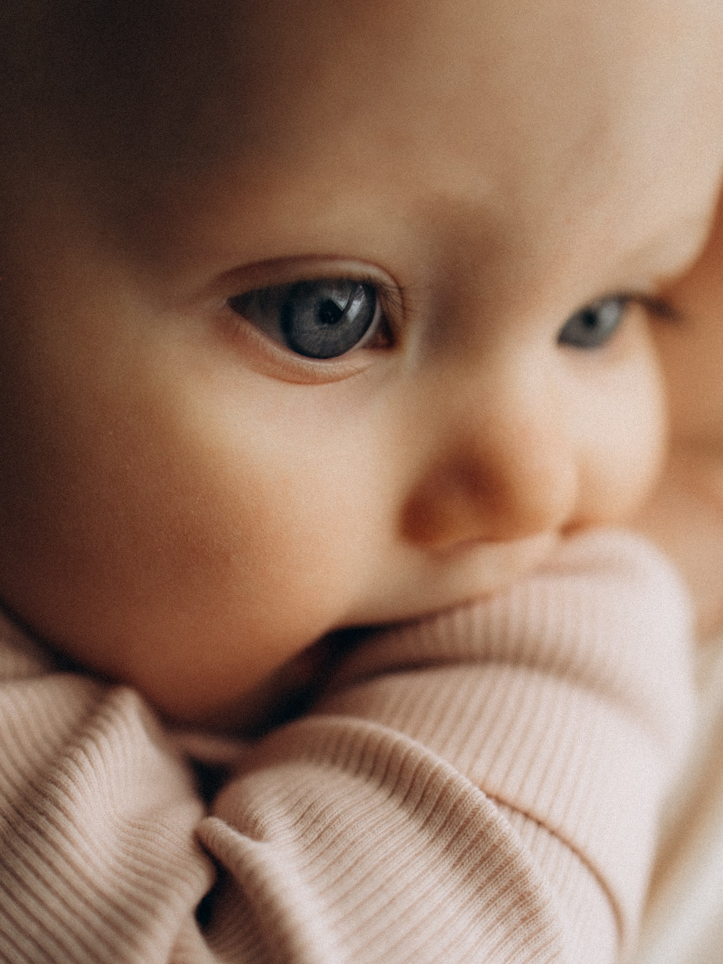 Mia’s family. Kristina, portrait and family photographer in Helsinki