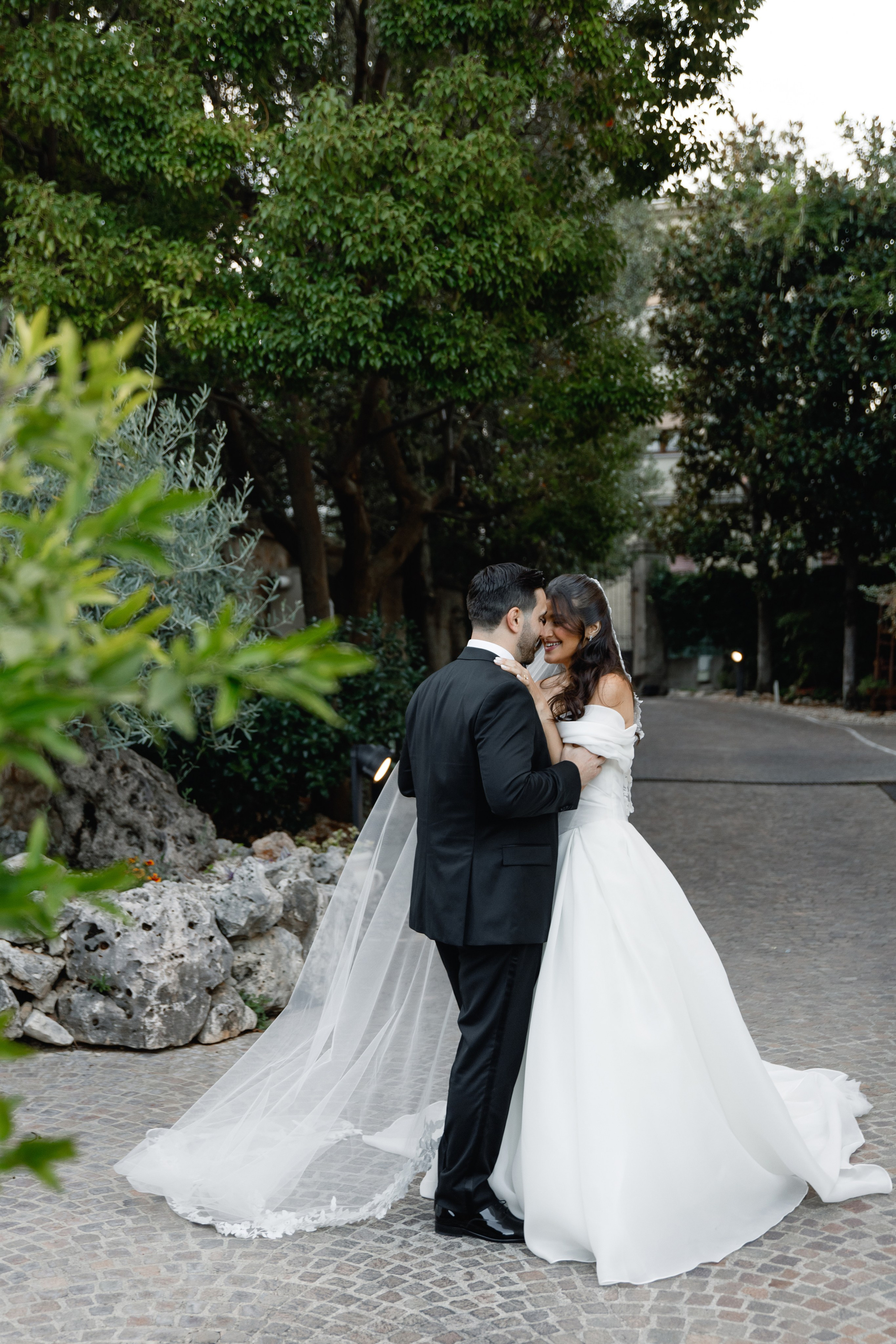 Wedding photographer Italy Rome, Tuscany, Lake Como, Sicily, Puglia. Wedding Photographer Rome Tuscany Como Sicily Puglia Amalfy Italy- Oksana Savenchuk
