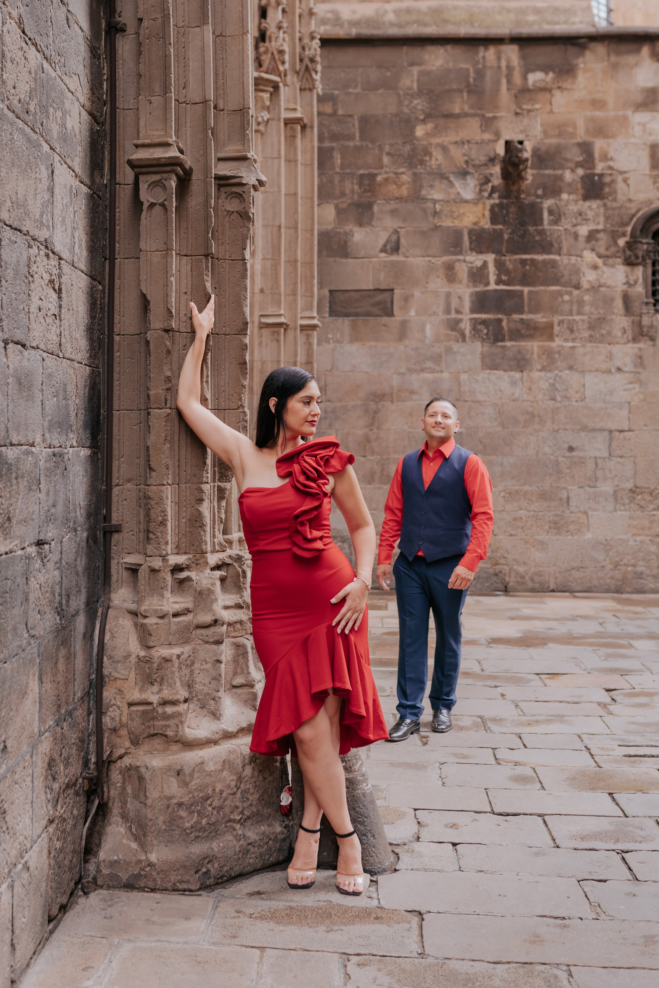 Barcelona Couples Photoshoot Ideas — Photographer in Barcelona, Spain