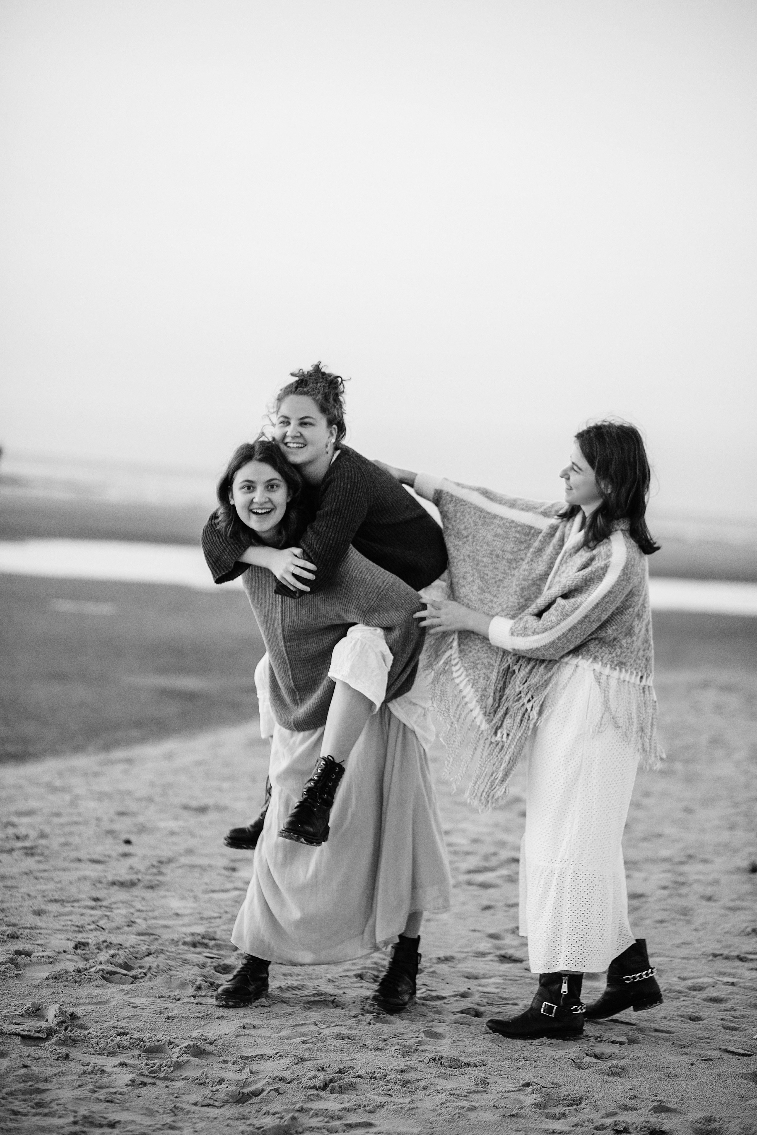 3 sisters Netanya. Family photographer in Israel