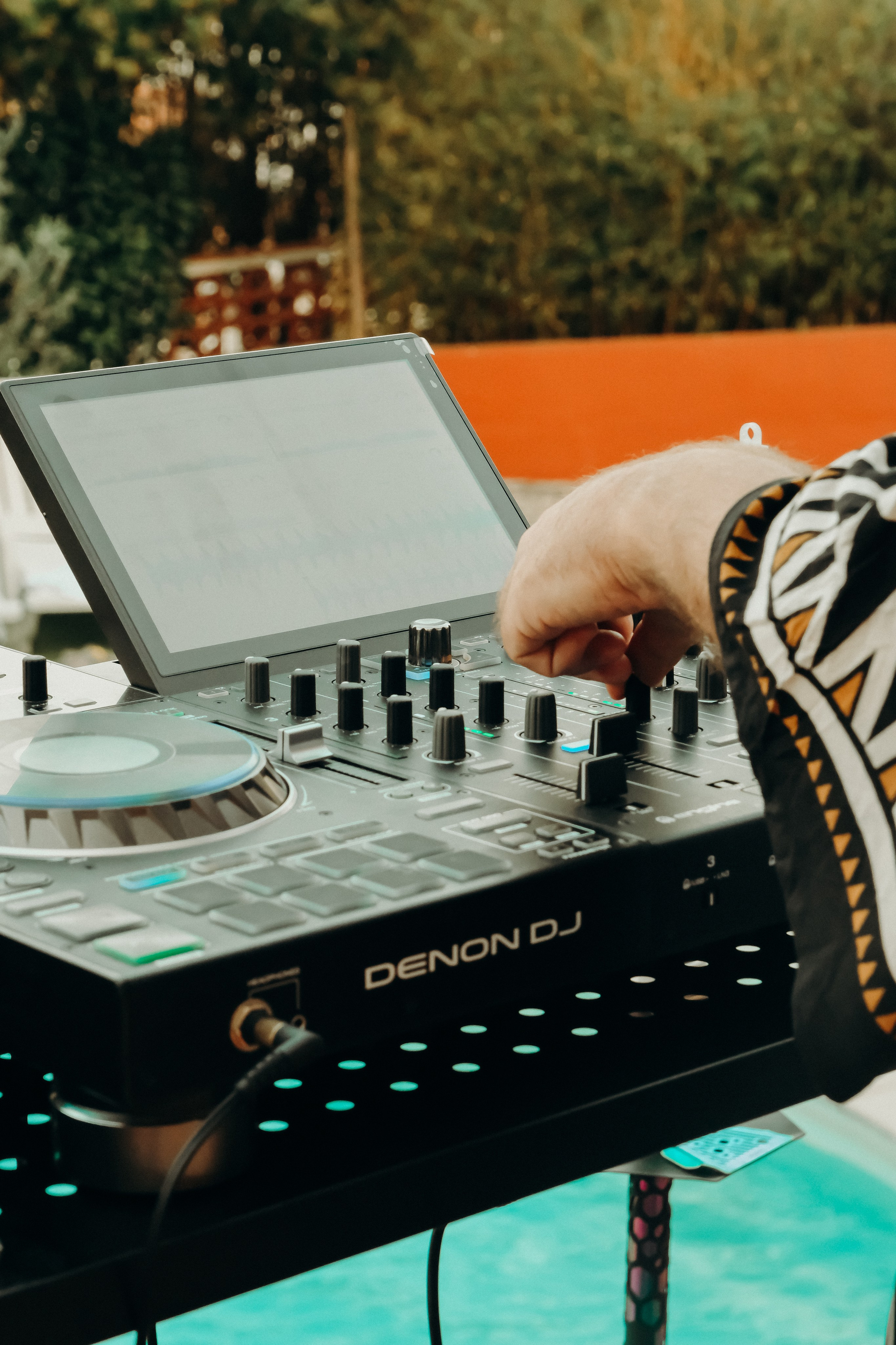 Pool party in  High Villa.  Cascais Sintra Lisbon. Валерія Сичова. Сімейний та репортажний фотограф в Португаліі