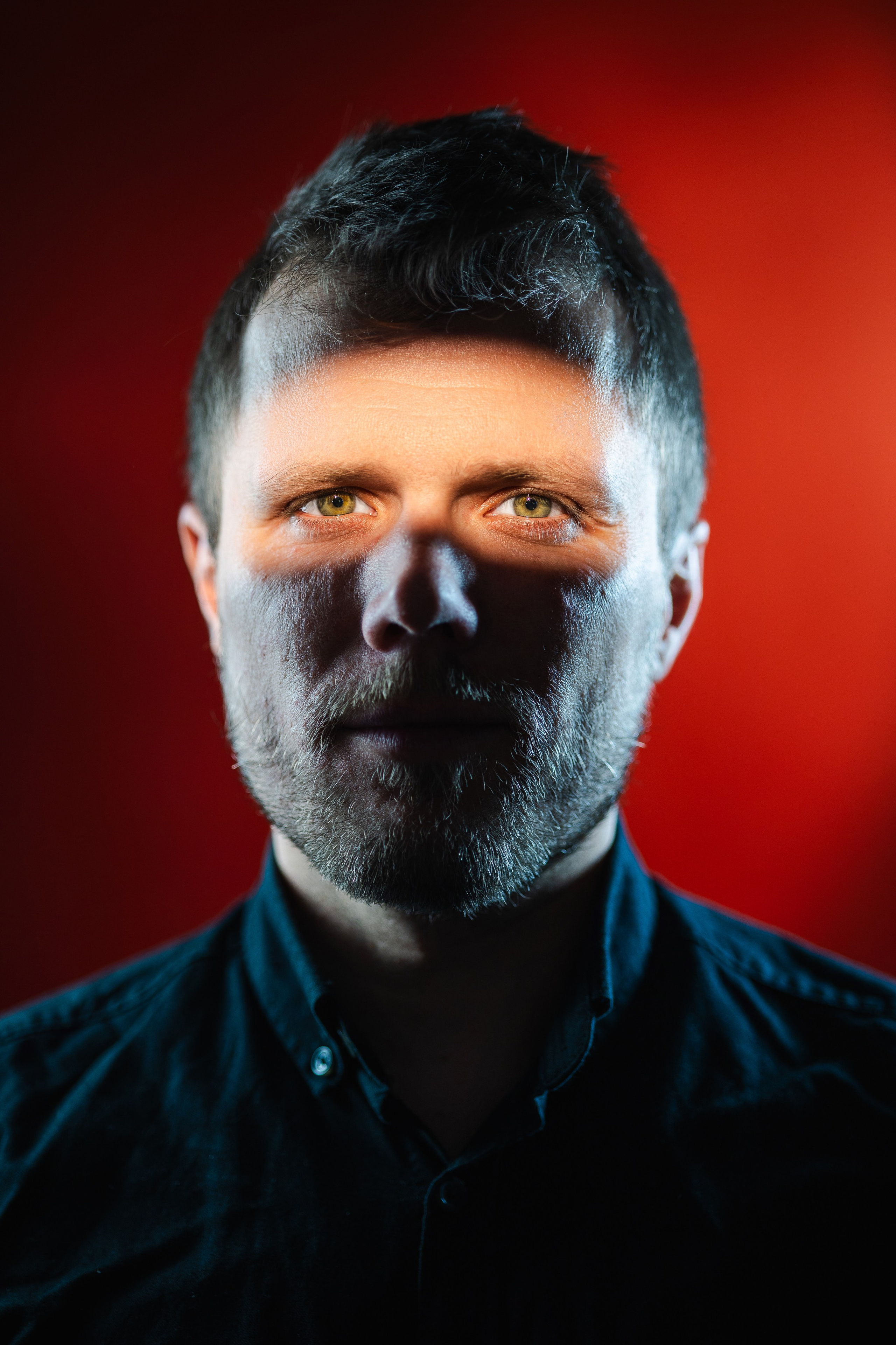 Dan Murzea. Daniel Cioc - Fotograf profesionist în București, specializat în evenimente, nunta, botez, corporate, portret și boudoir