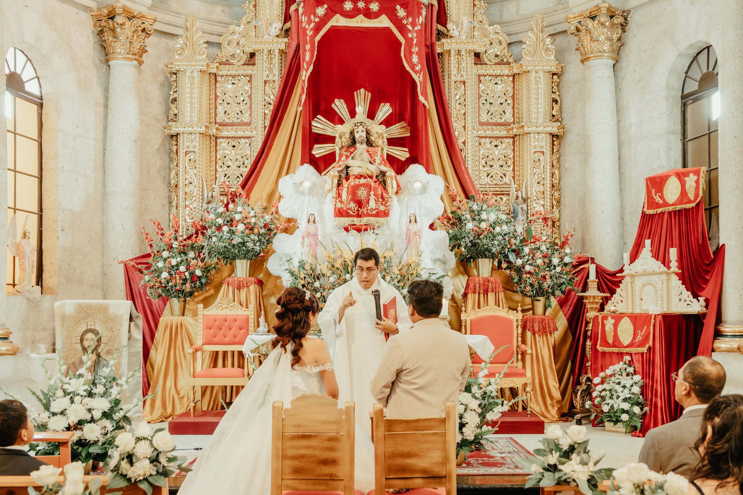 VANESSA + FRANKLIN BODA RELIGIOSA. Studio KVTA | Fotografía y Video de Bodas en Arequipa