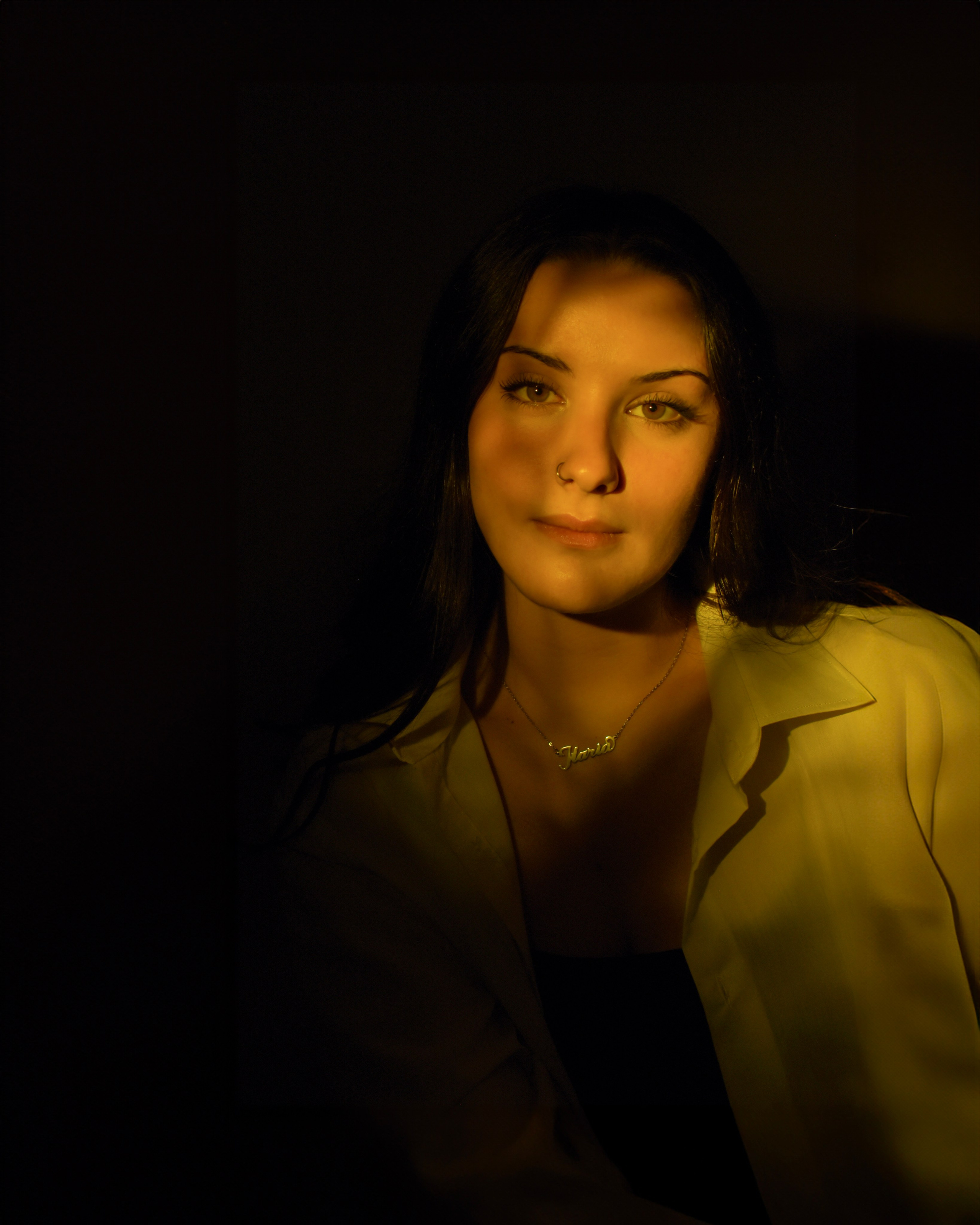 Servizio fotografico ragazza in studio 18 anni