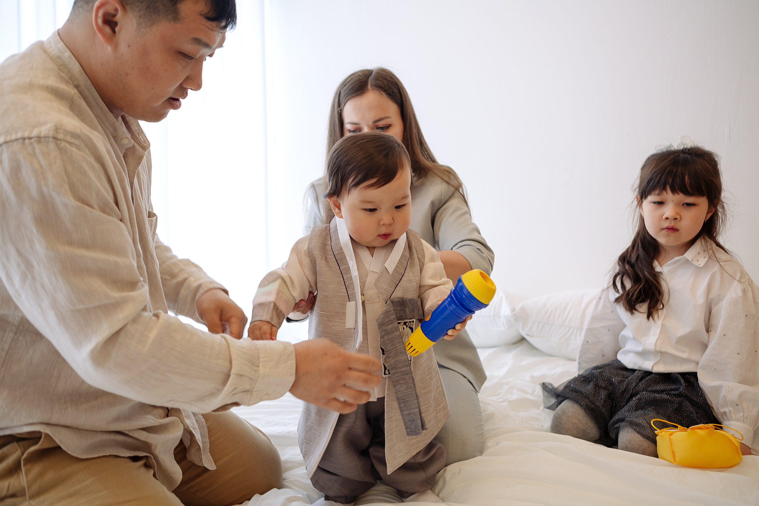 Тимофей в студии. Фотограф беременности, ньюборн и годовасиков в Корее Жанна Хан