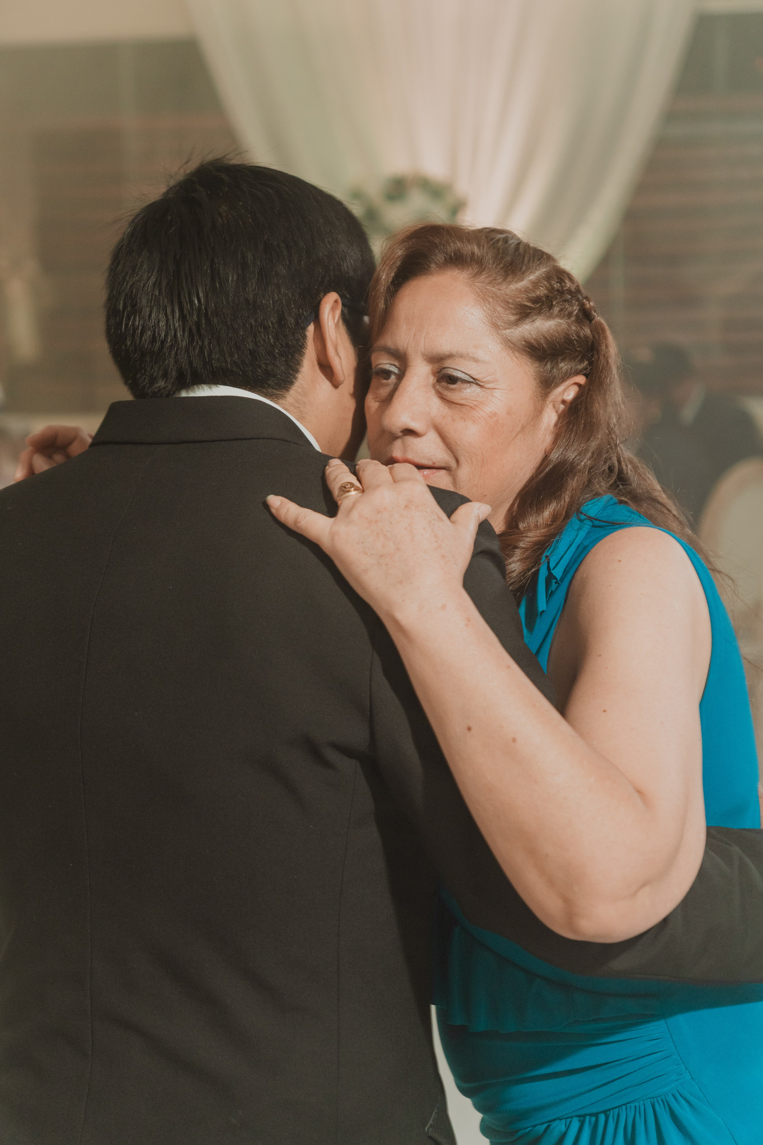 FERNANDO + MARIBEL | BODA RELIGIOSA. Studio KVTA | Fotografía y Video de Bodas en Arequipa