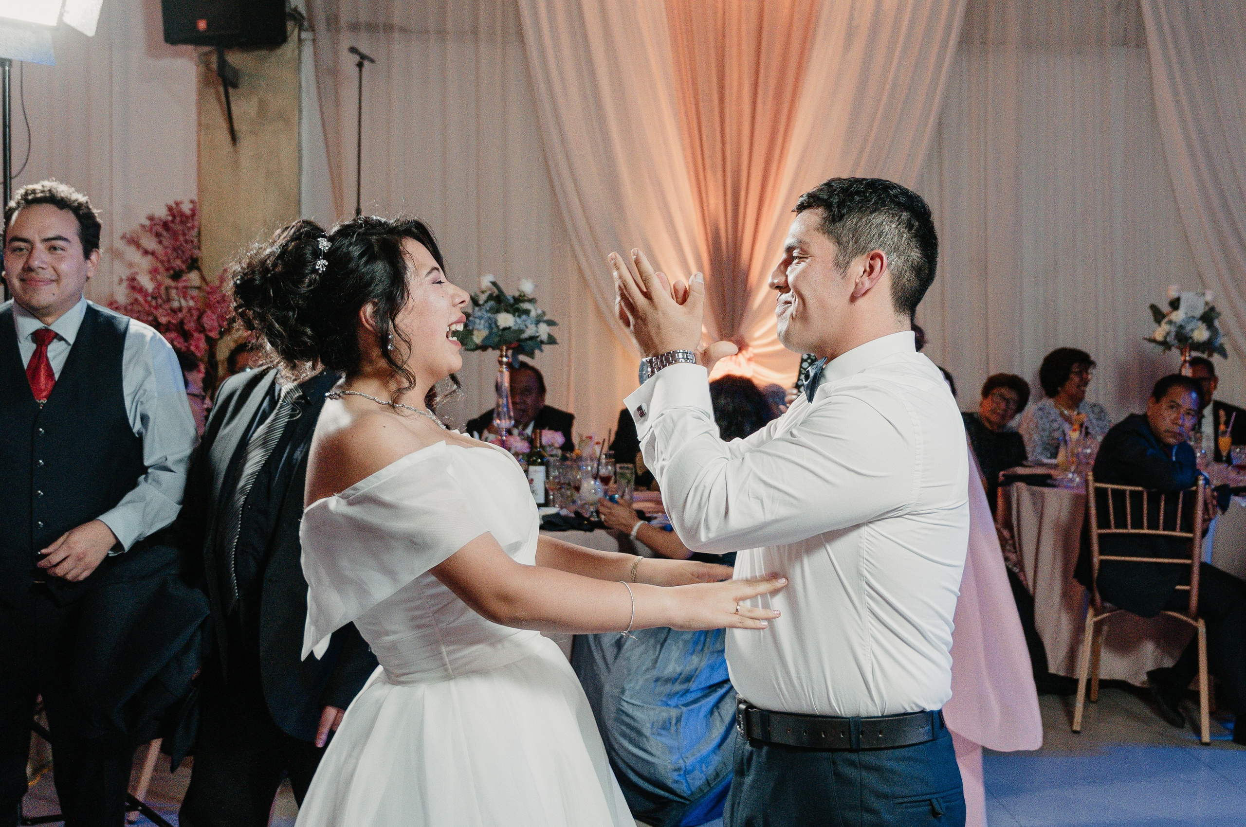 ALEJANDRA + RODRIGO BODA RELIGIOSA. Studio KVTA | Fotografía y Video de Bodas en Arequipa