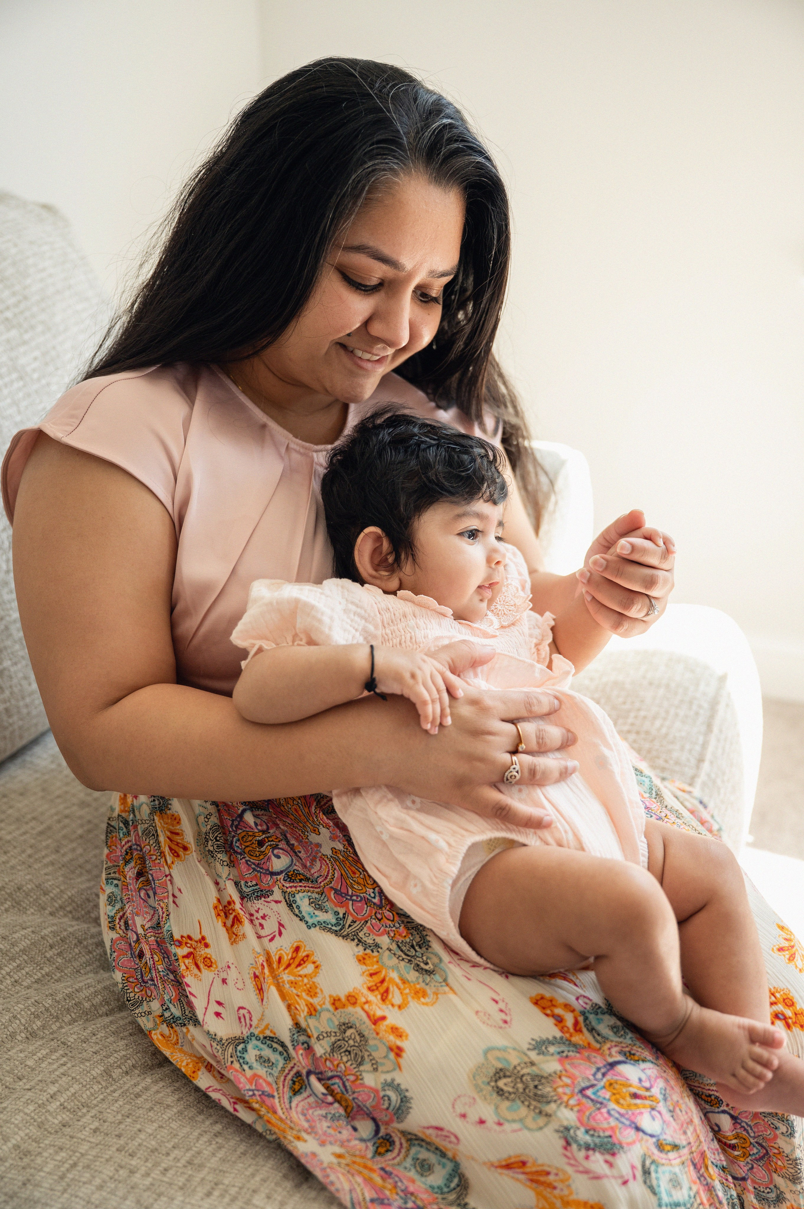 Lifestyle. In-home newborn photography Raleigh & area Katya Kulikova