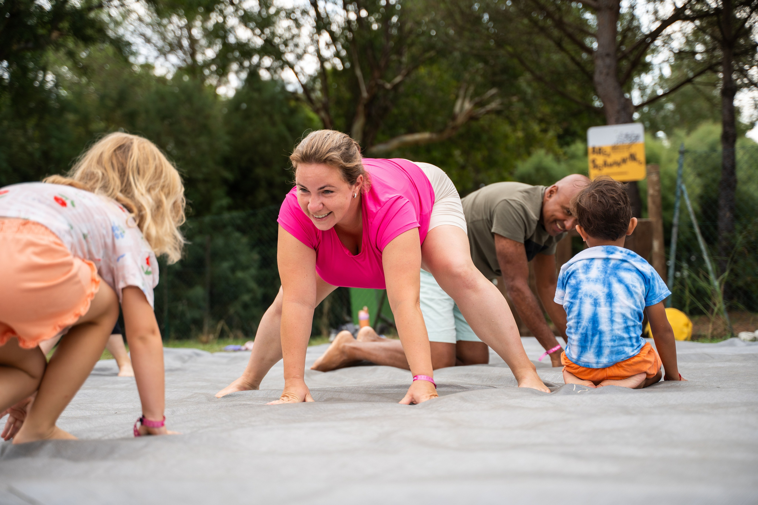 Детская игровая контактная импровизация. Семейные лагеря в Европе с Ниной Янечковой и Ириной Зиновьевой