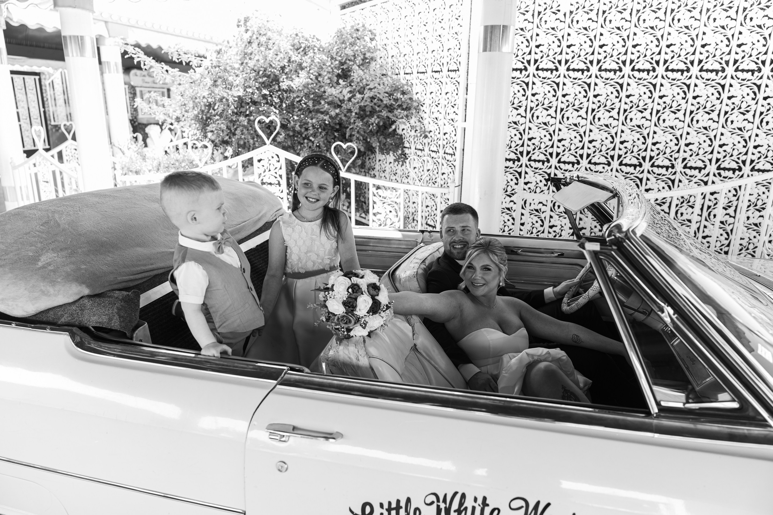 Lauren&Callum. Wedding & elopement photographer Viktoriya Kravtsov. Las Vegas