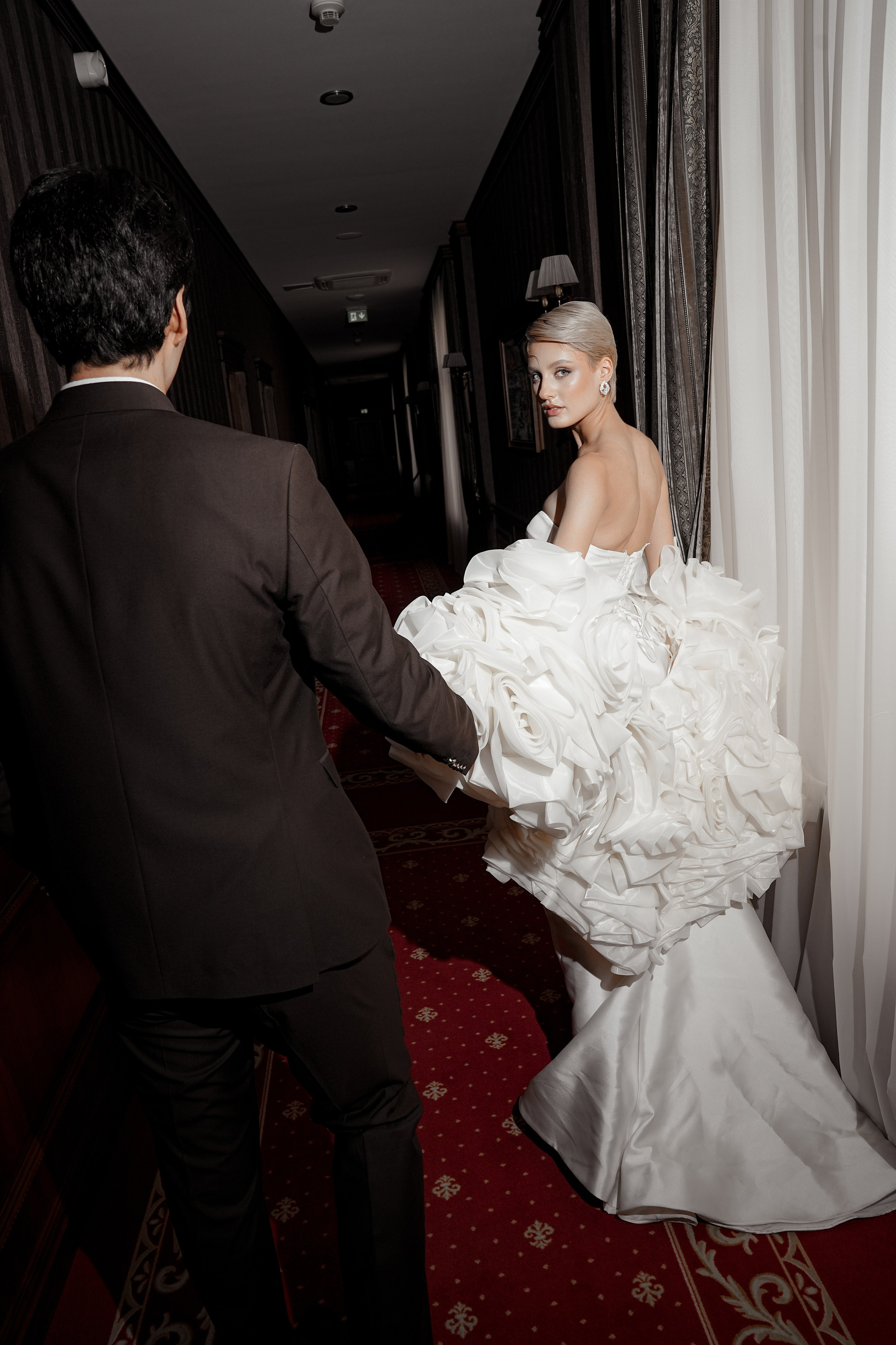 Николь Амир