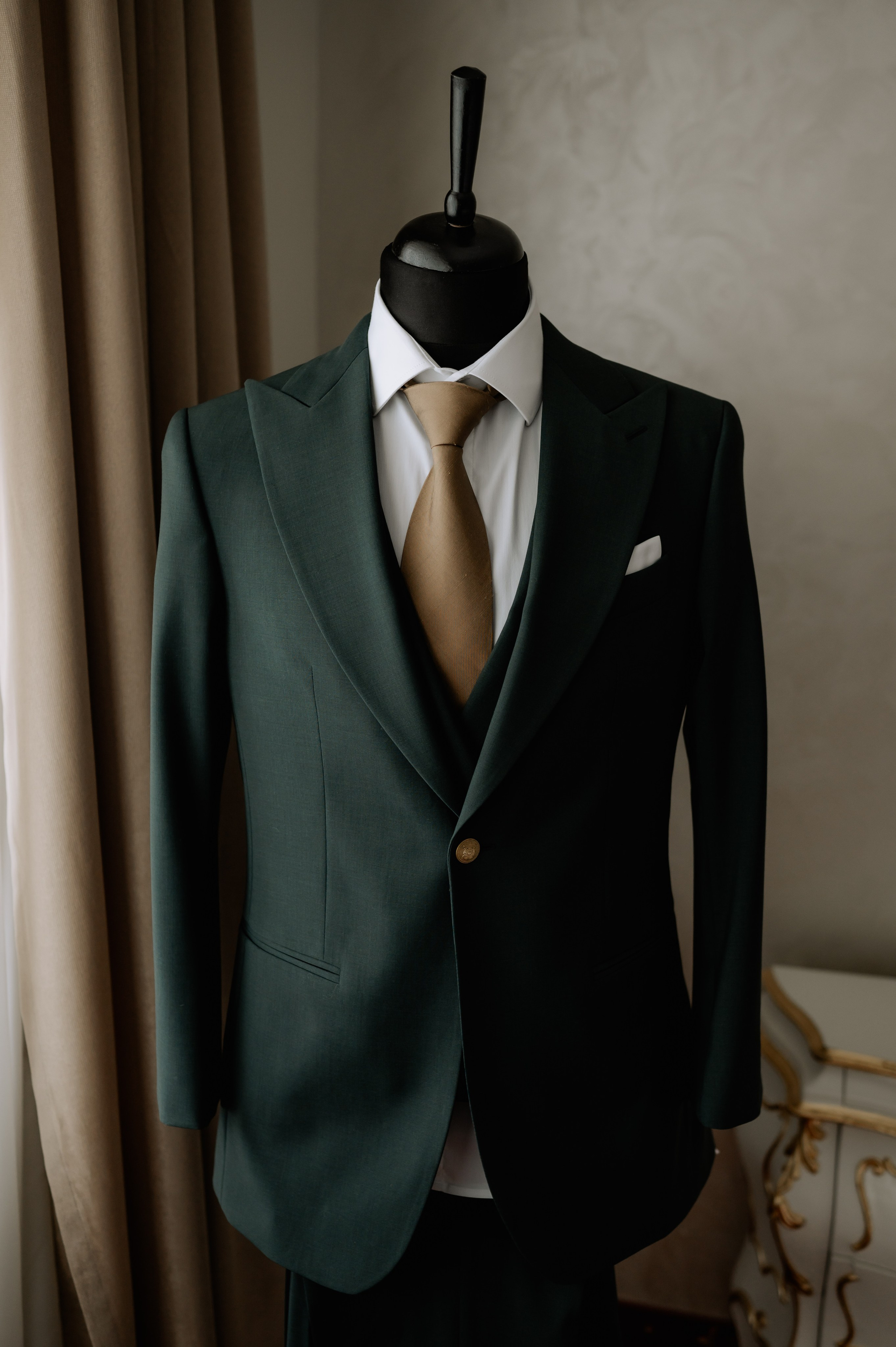 Nunta la Hotel Capitol Iasi. Proud Vision Weddings | Wedding Photography & Film — Servicii profesionale Foto Video Nunta Iasi