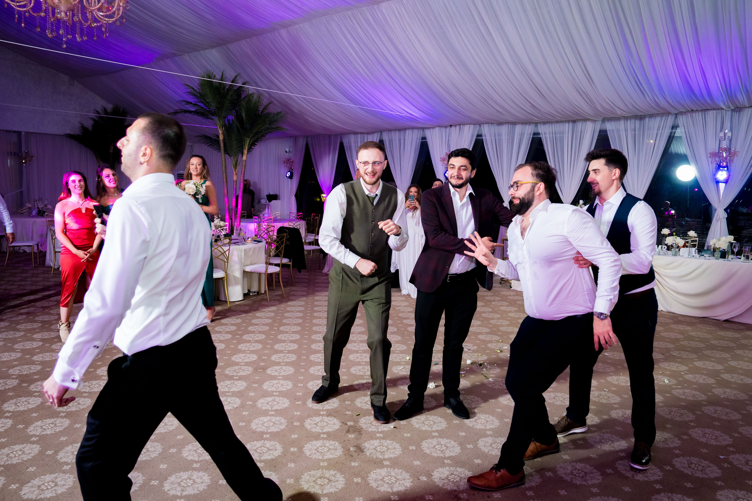 PARTY. Gabriel Florea — Fotograf nuntă București