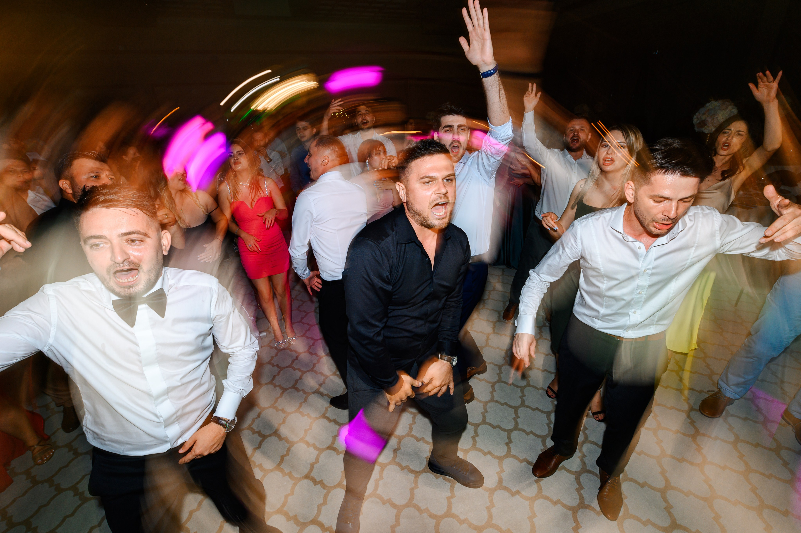 Madalina & Ovidiu. Mugurel Olteanu Fotograf