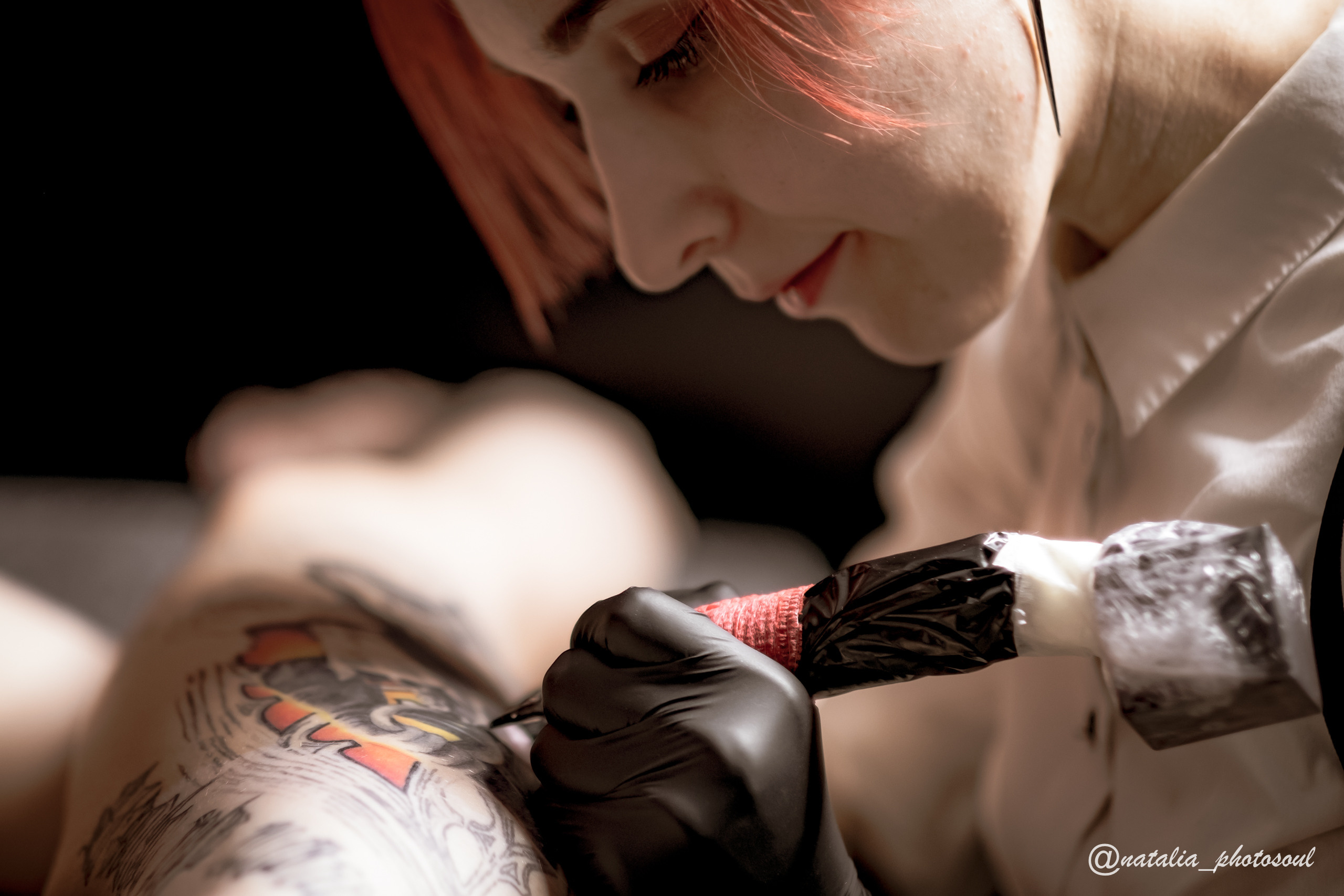 Content shooting for a tattoo parlor master. Photographer in Seoul Dobrokvashina Natalya