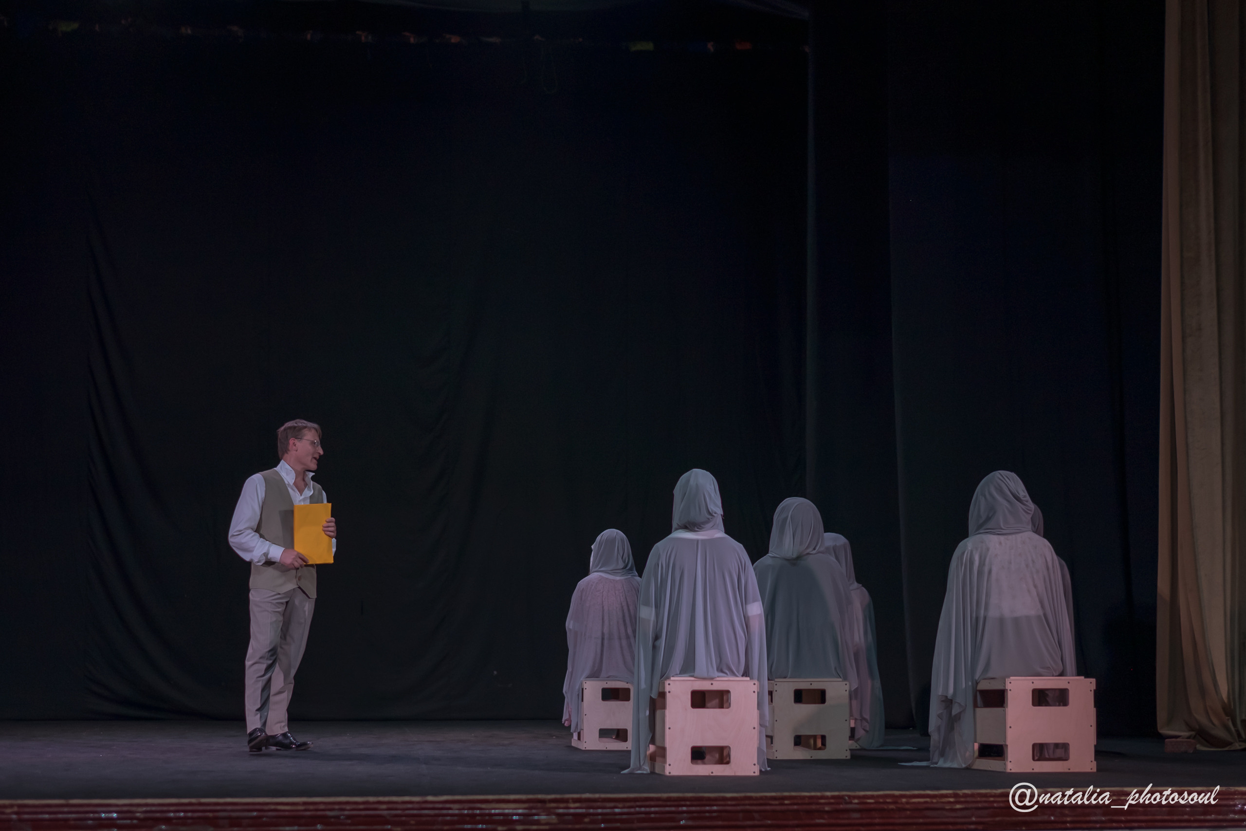 Performance “Our Town” School and Theater “Artist”. Photographer in Seoul Dobrokvashina Natalya