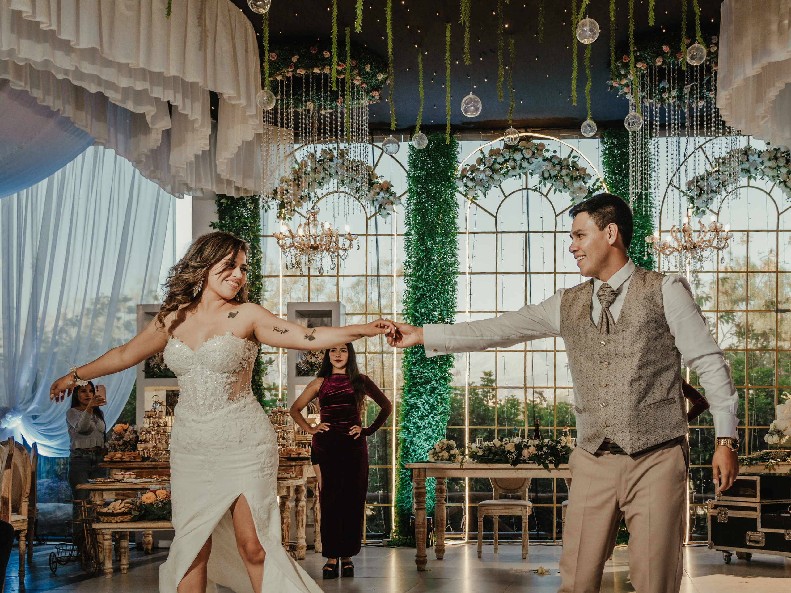 CARLA Y MARIO BODA RELIGIOSA. Studio KVTA | Fotografía y Video de Bodas en Arequipa