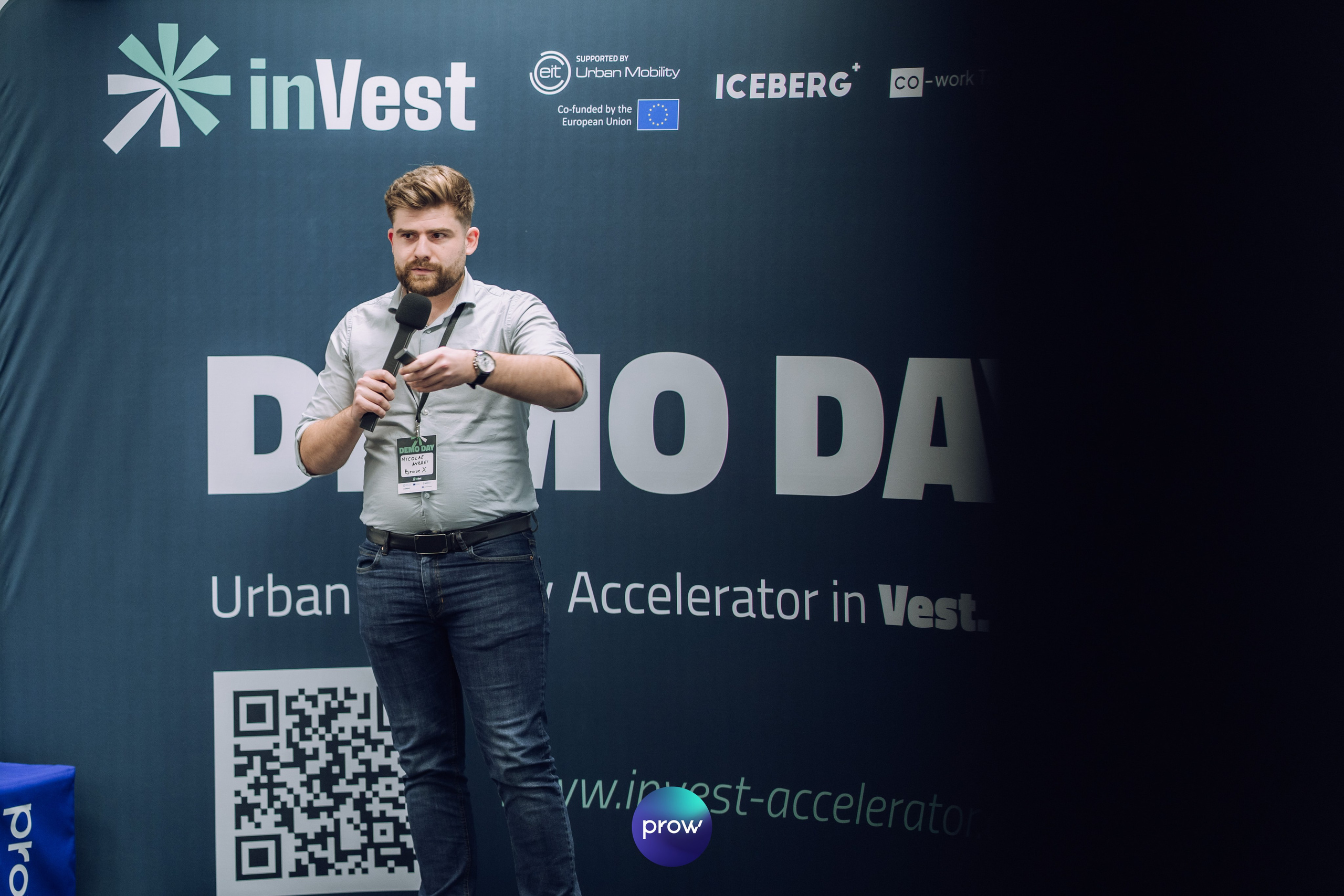 InVest DemoDay @ Cowork. Cozac Cristian Photographer