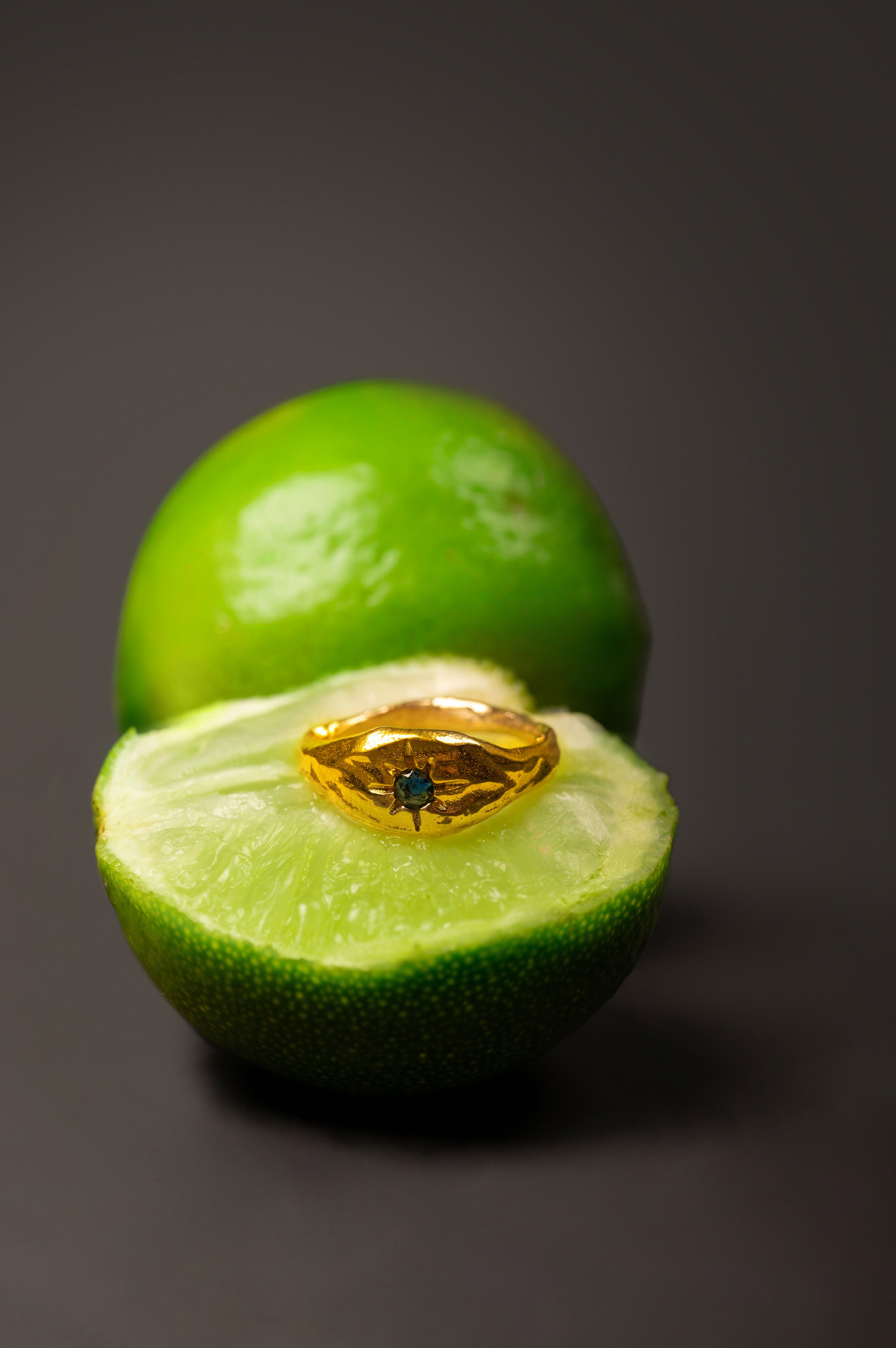 Jewelry “Astartelux”. Photographer in Luxembourg Tanita