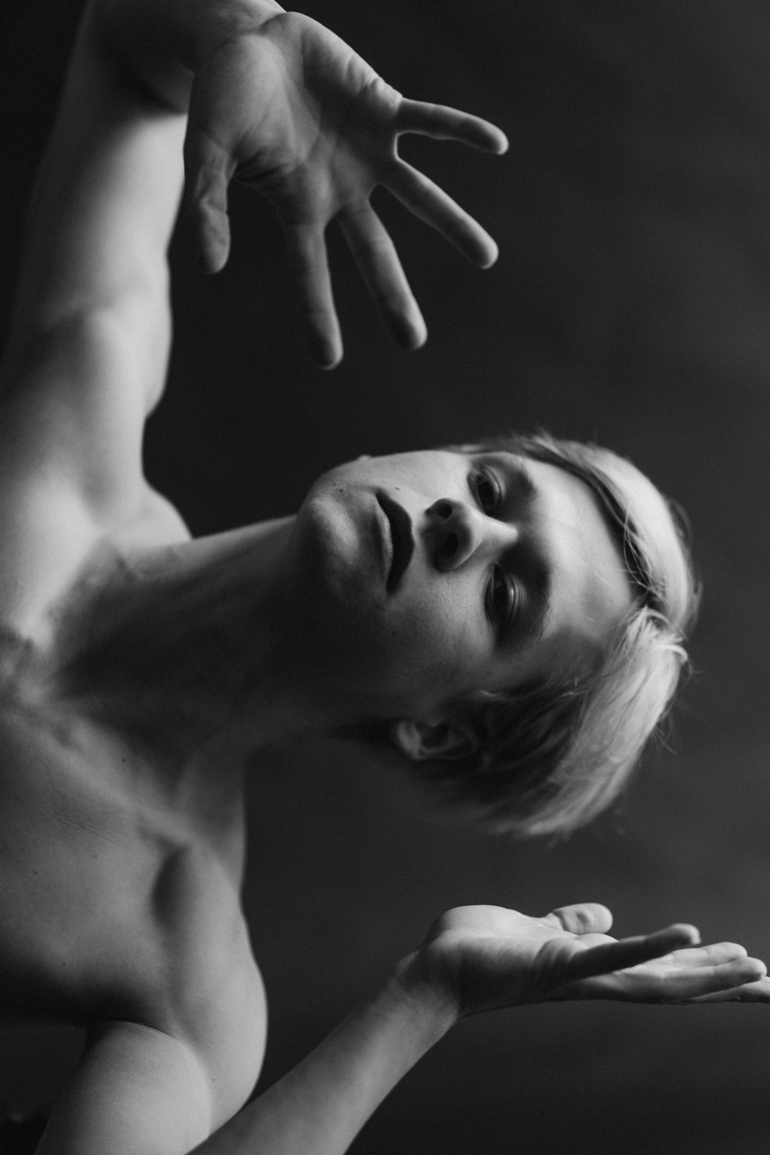 DANCERS. Victoria Olonen – Cinematic Portrait Artist | Helsinki & Europe