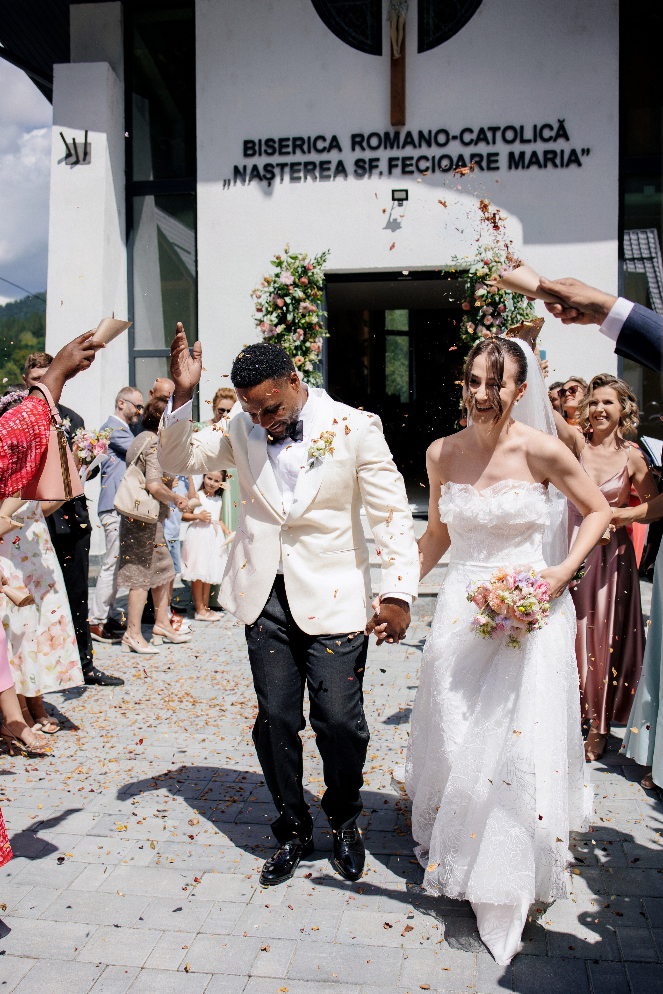 Ioana & Vince. Wedding Photographer, based in Iasi, Romania, but will travel all over the globe to make sure you look amazing in all your wedding photos