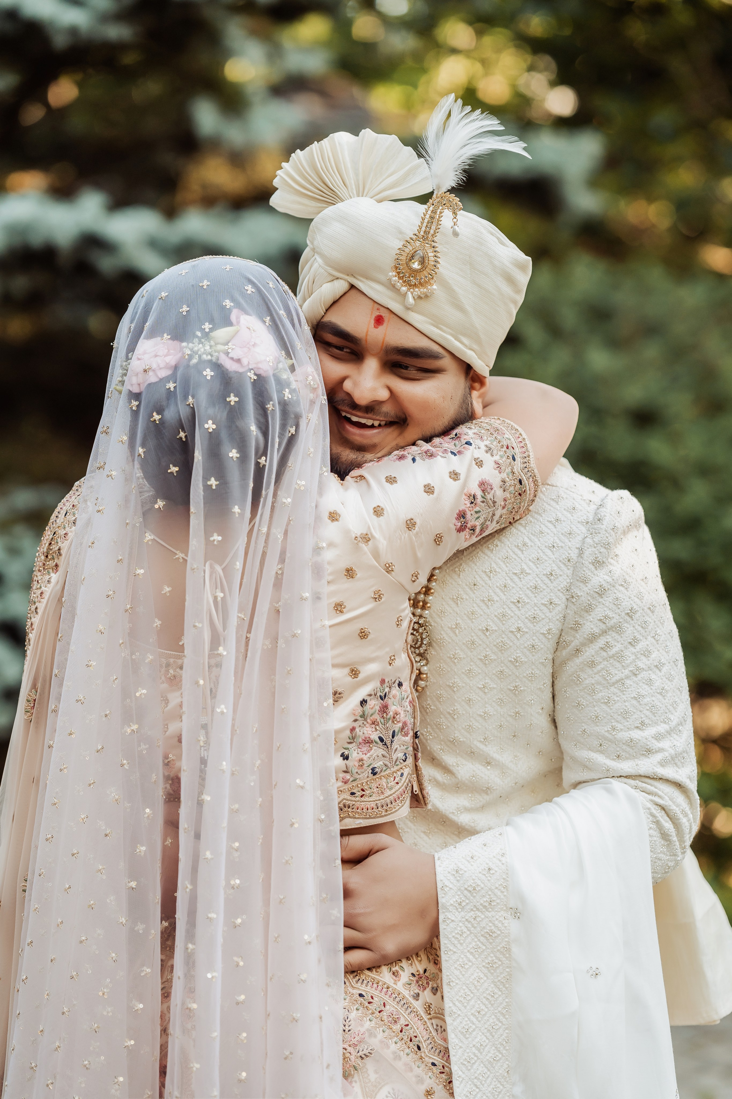 Darshil & Shailja. Wedding Photographer & Cinematographer studios