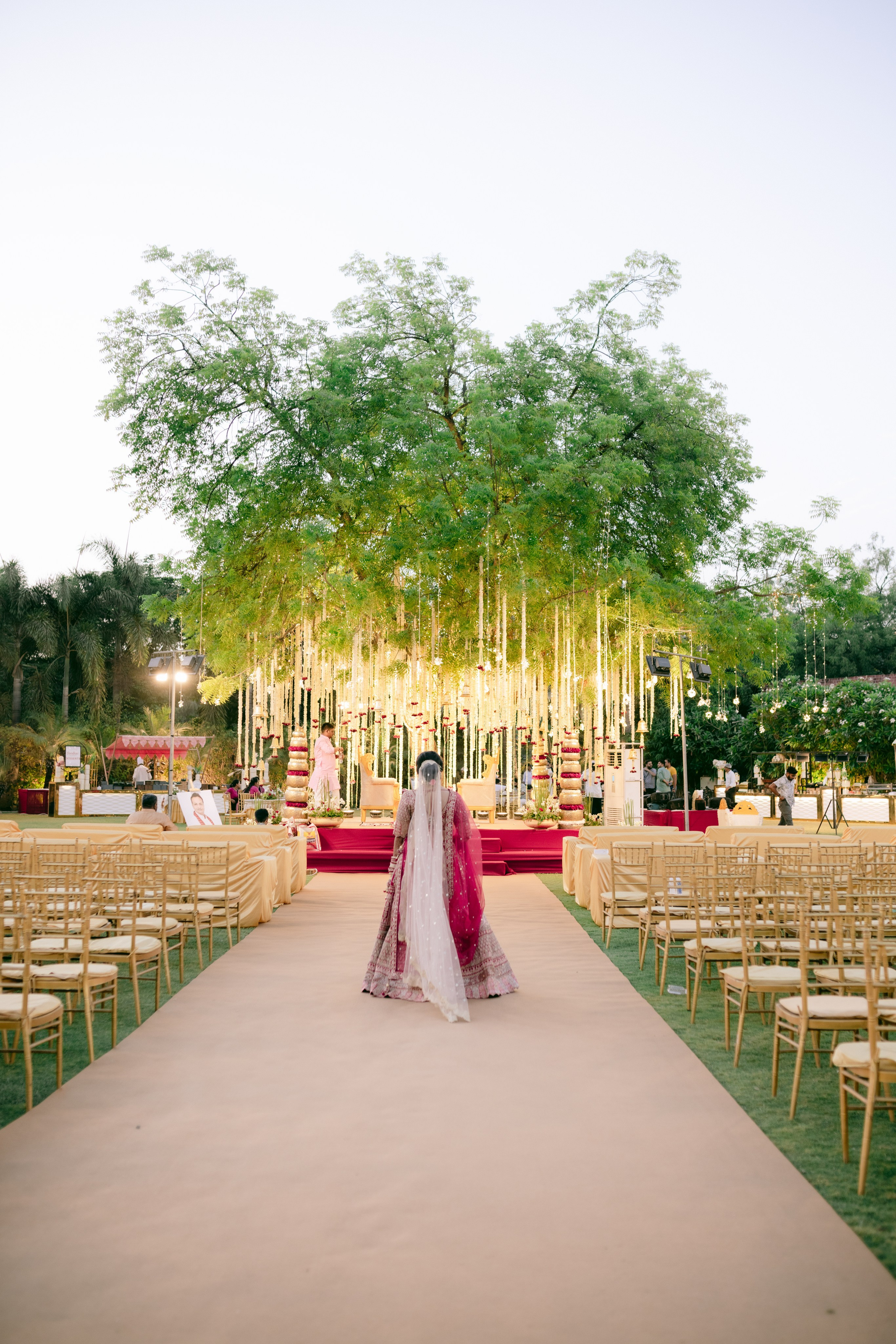 WEDDINGS. Love Emotions Weddings