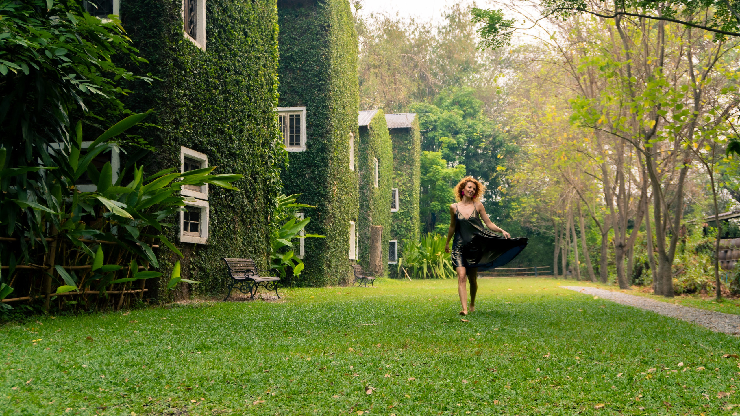 Full. Gabriela Nita — Portrait Photographer and Videographer in Bucharest, Romania