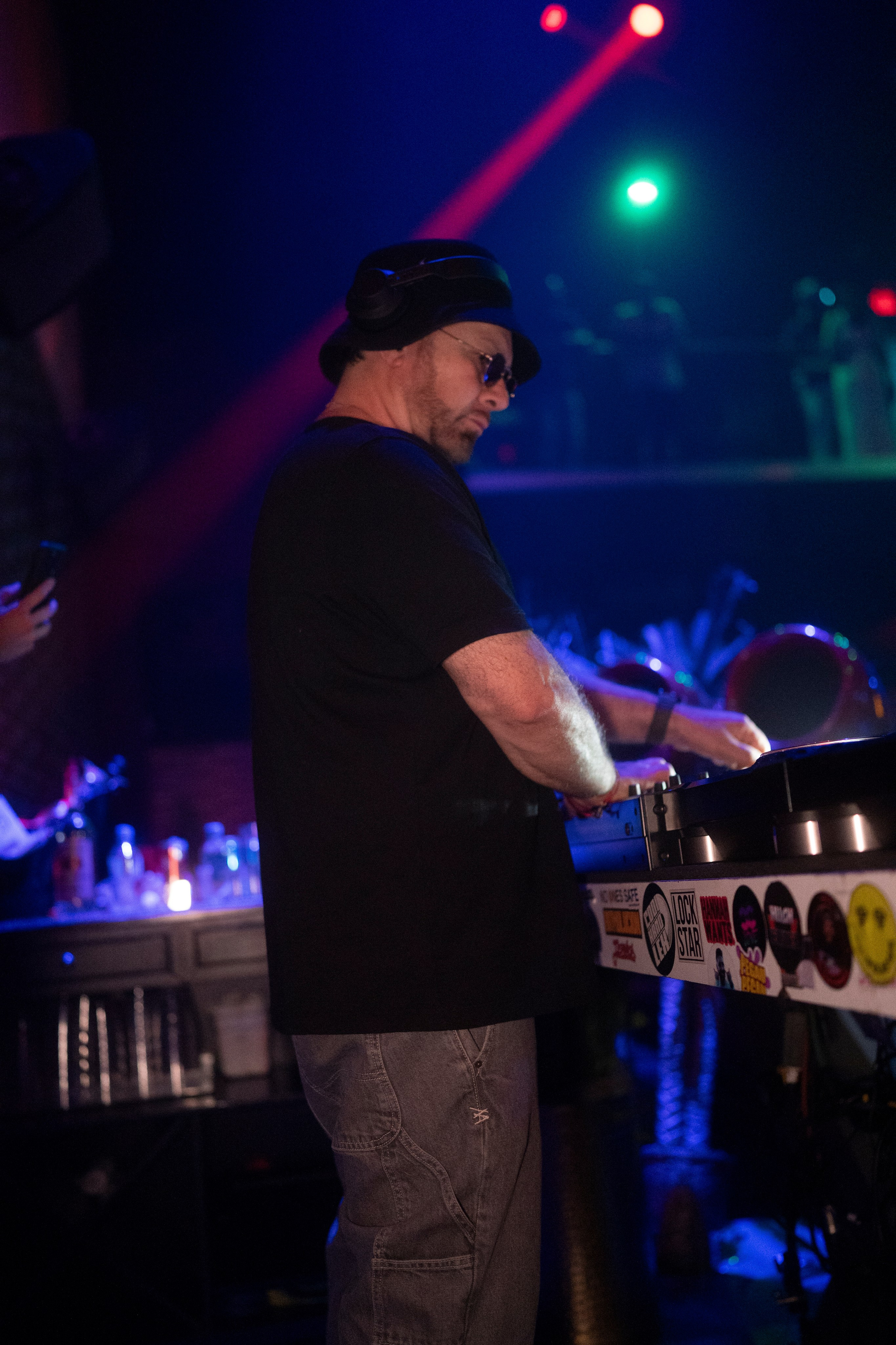 Aliens On Mushrooms & INVY Present: Shiba San. Ke’Ondris