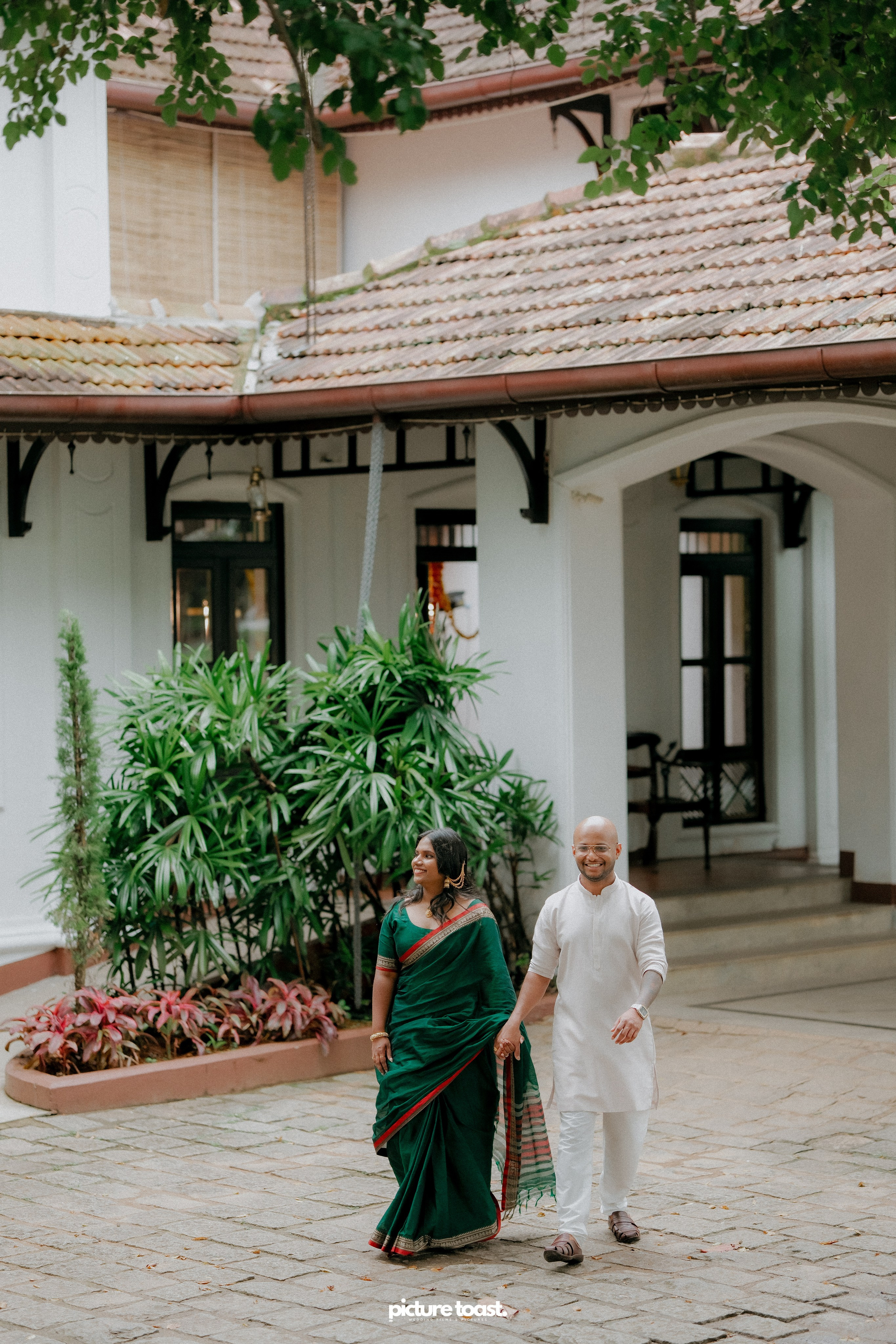 Vishnu & Anusree Prewedding!. Fine art Wedding Photographers in India & Canada