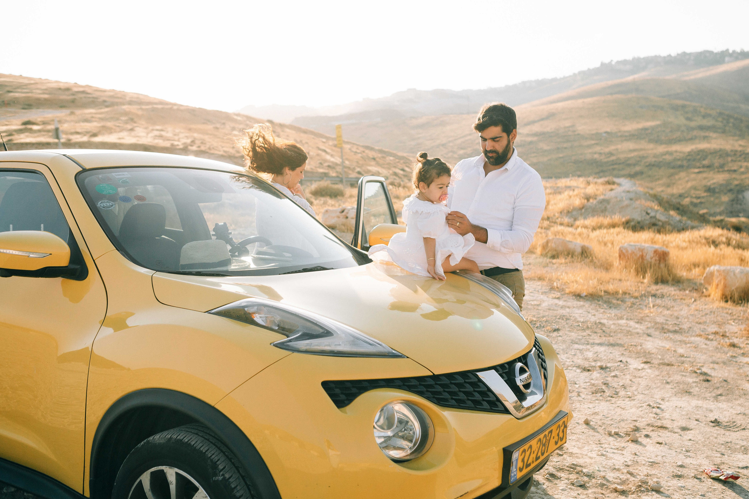 PREGNANT PHOTOSESSION IN THE DESERT. PHOTOGRAPHER IN ISRAEL