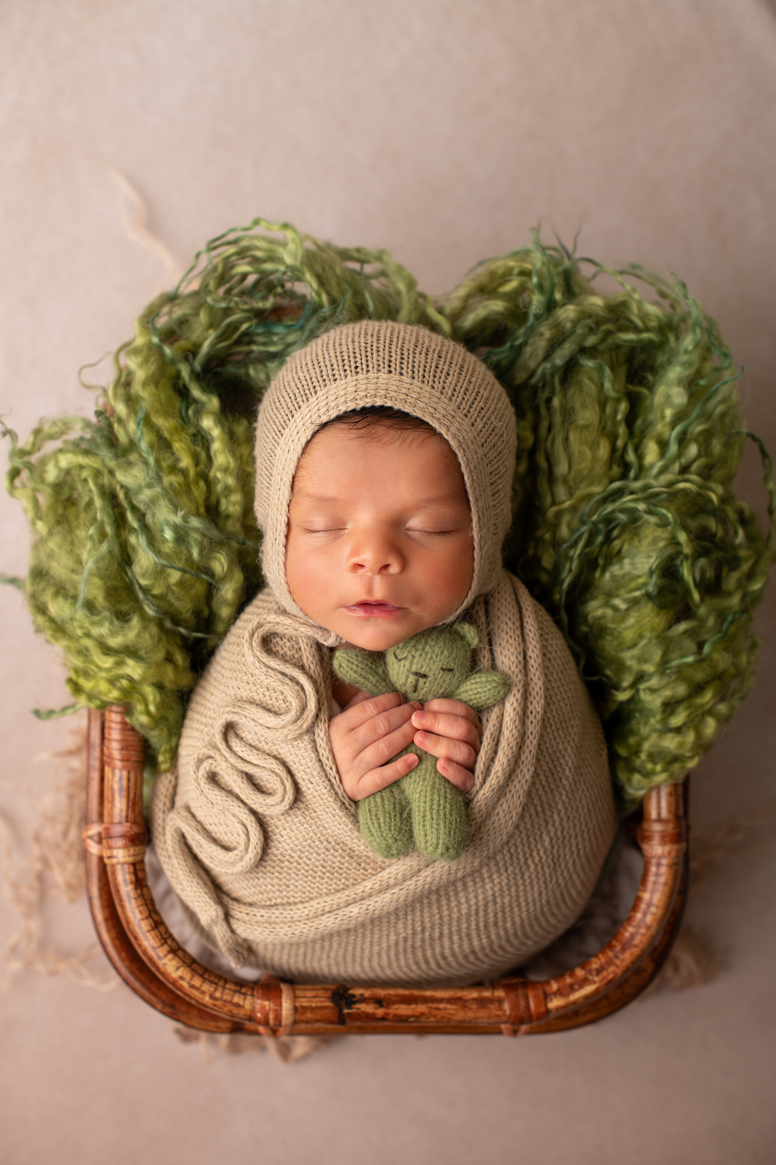 Newborn. Newborn photographer Sacramento