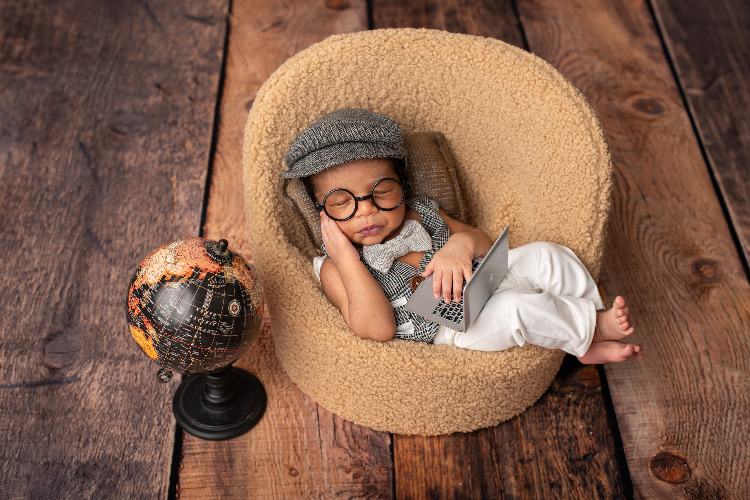 Newborn. Newborn photographer Sacramento