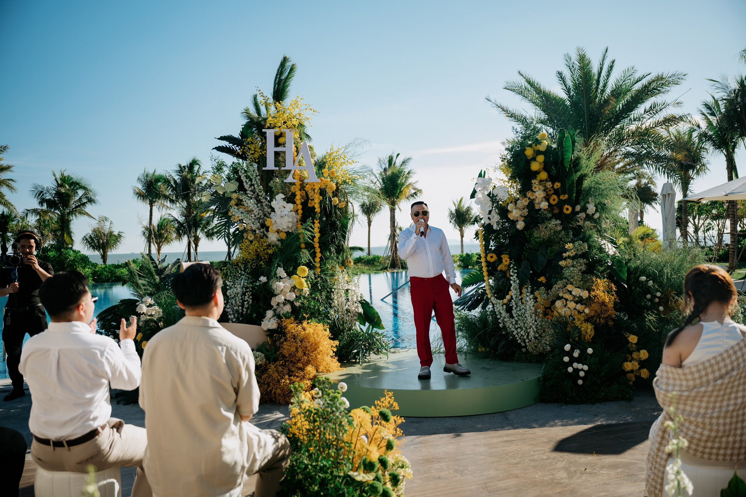 DUC HOANG & HUONG ANH / The Vows. Saigon Wedding Present | Art Beyond Moments