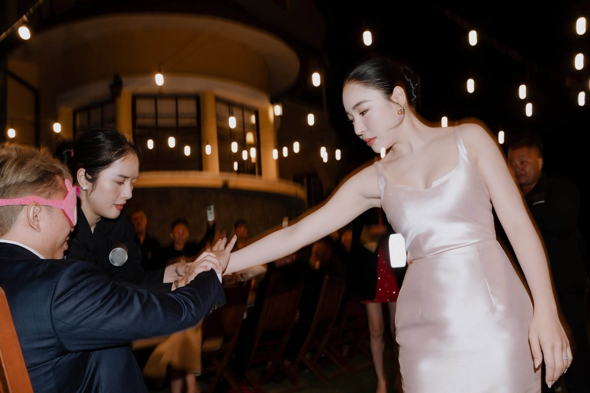 𝐃𝐄𝐍𝐍𝐈𝐒 ⓐⓝⓓ 𝐓𝐈𝐍𝐘/Destination Wedding. Nhiếp ảnh gia đám cưới hàng đầu tại Thành Phố Hồ Chí Minh