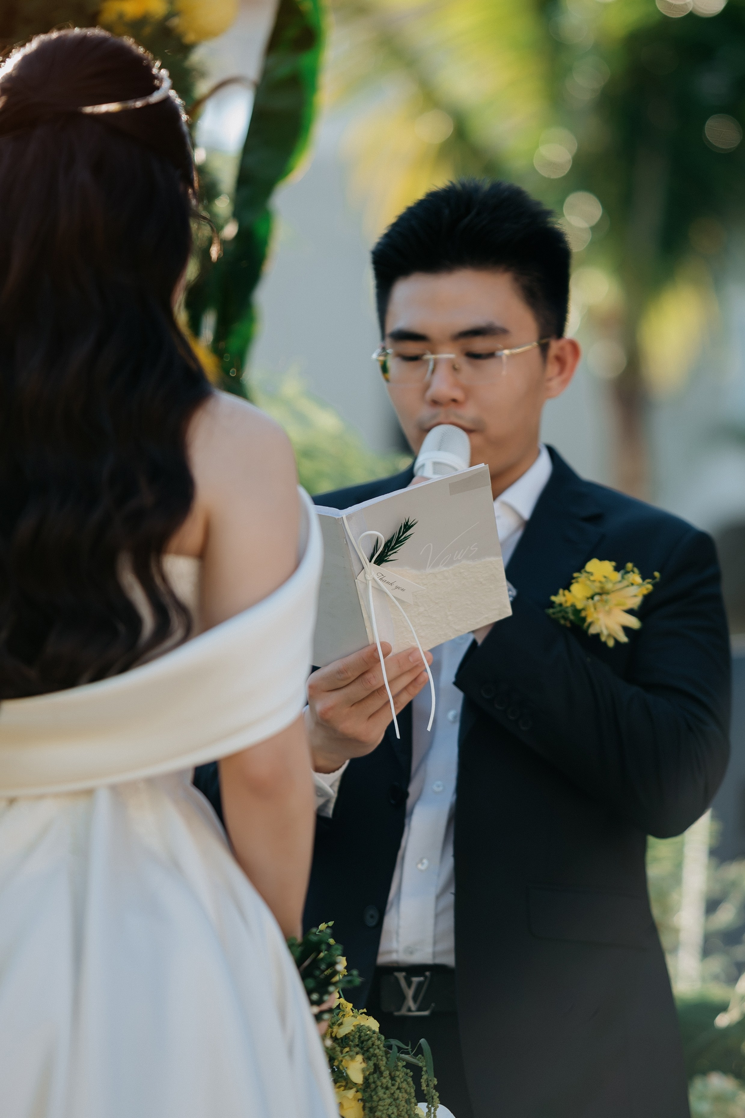 DUC HOANG & HUONG ANH / The Vows. Saigon Wedding Present | Art Beyond Moments