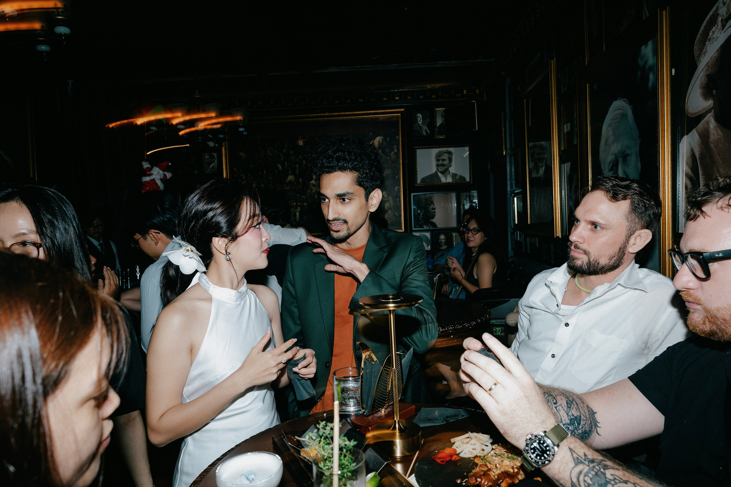 HIEP & TRINH / After wedding. Nhiếp ảnh gia đám cưới hàng đầu tại Thành Phố Hồ Chí Minh