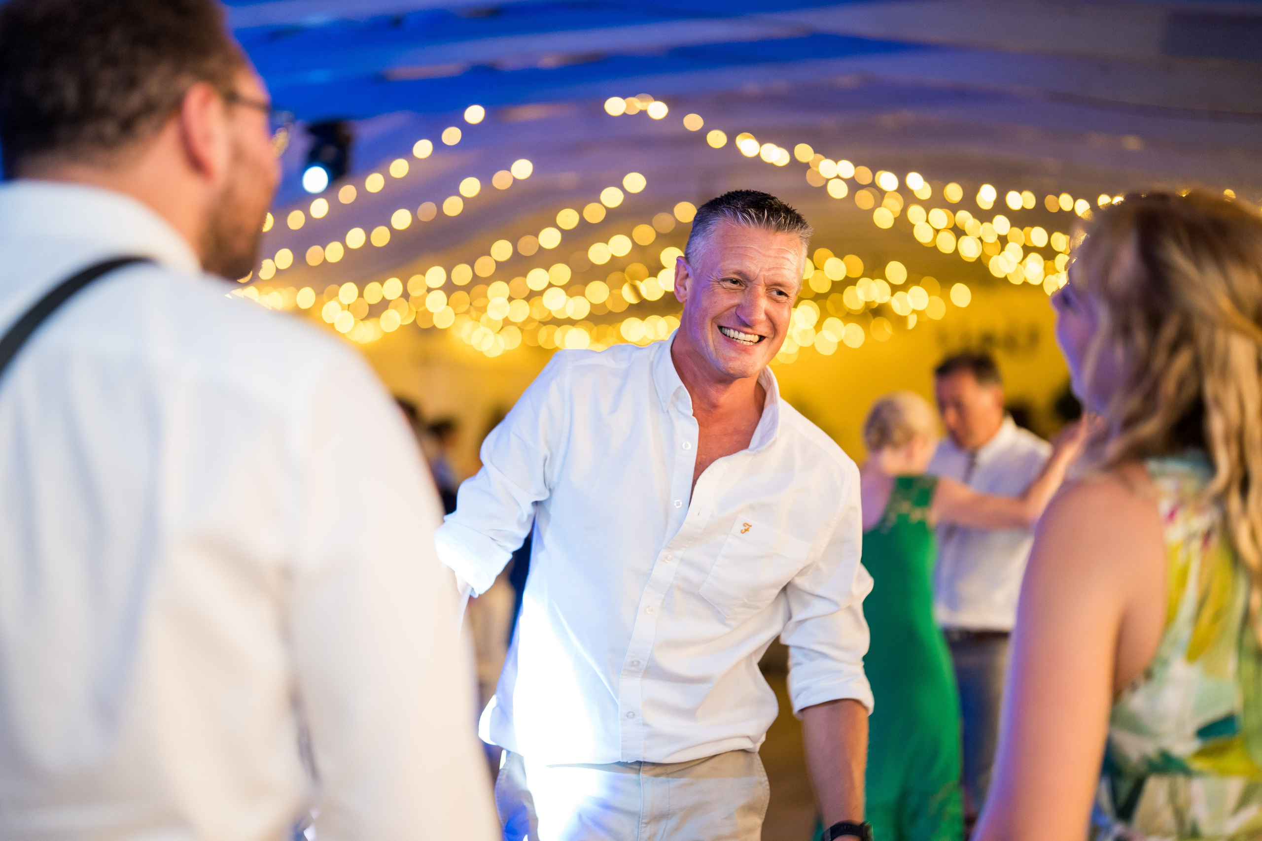 PARTY. Gabriel Florea — Fotograf nuntă București