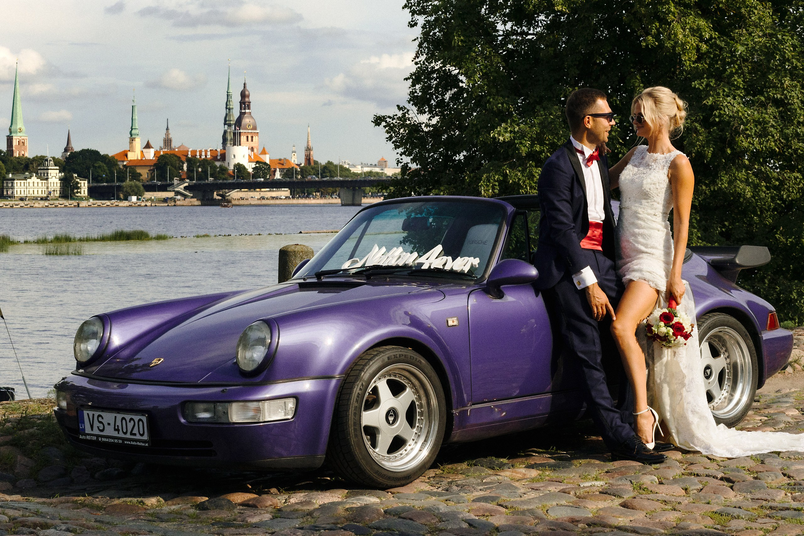 Юбилей свадьбы — 10 лет вместе, Porsche, страсть и стильная фотосессия в Риге. Евгений Тимофеев | Свадебный и контент-фотограф и видеограф в Риге